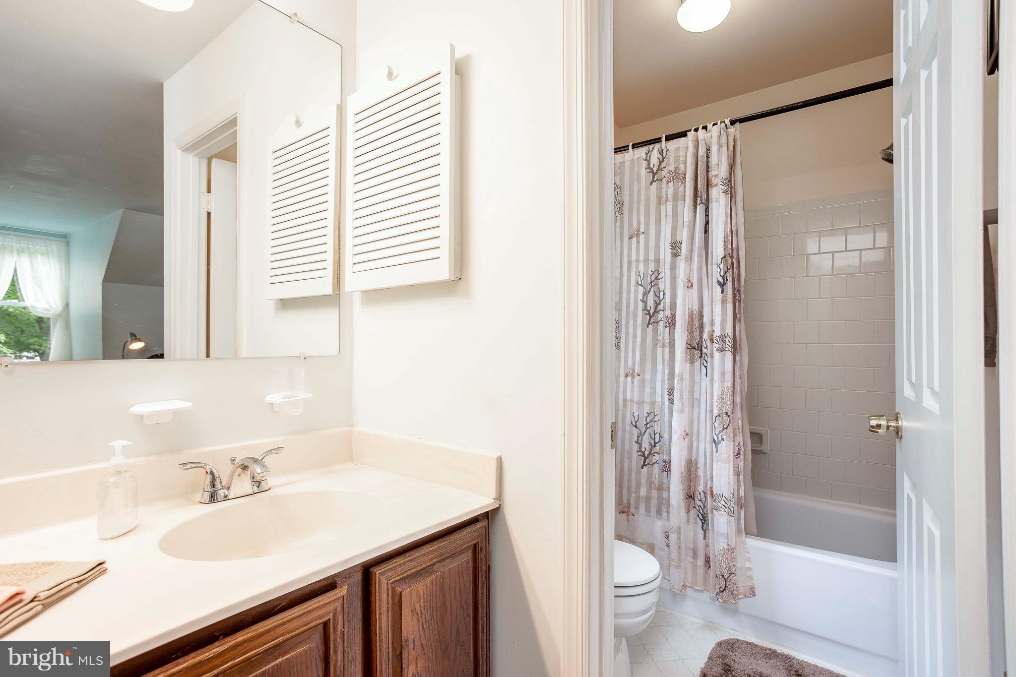 BURLEIGH MANOR - Residential