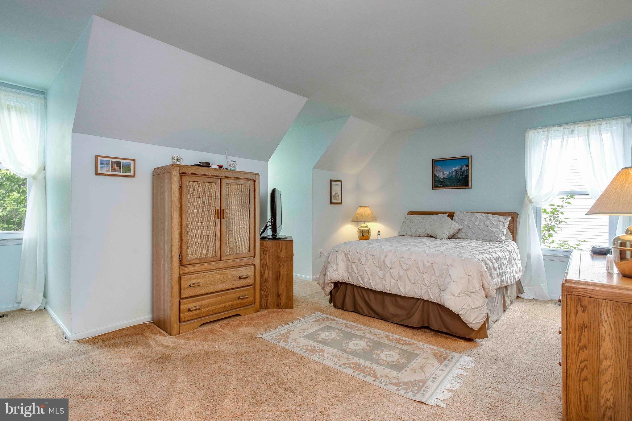 BURLEIGH MANOR - Residential