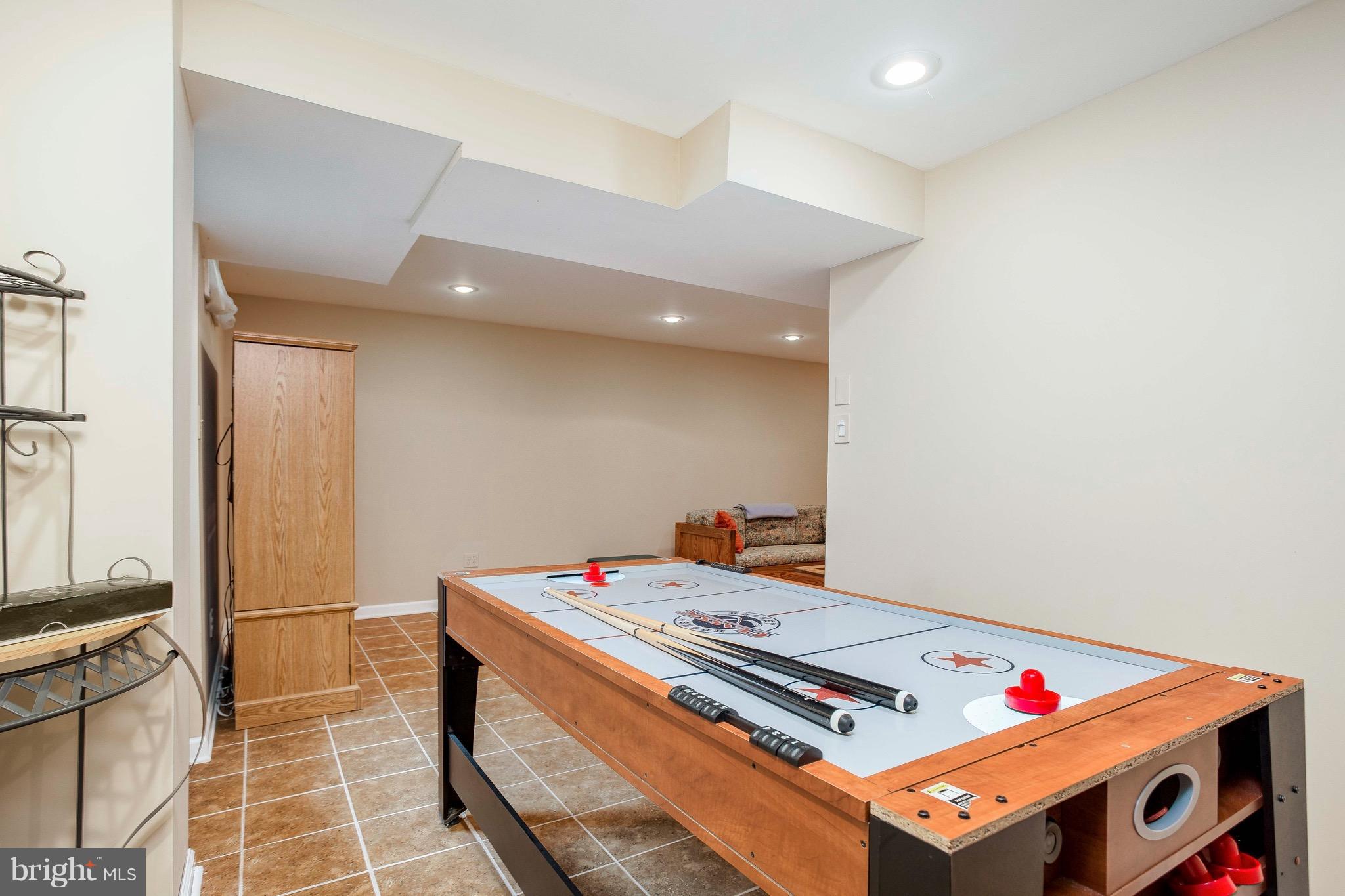 BURLEIGH MANOR - Residential