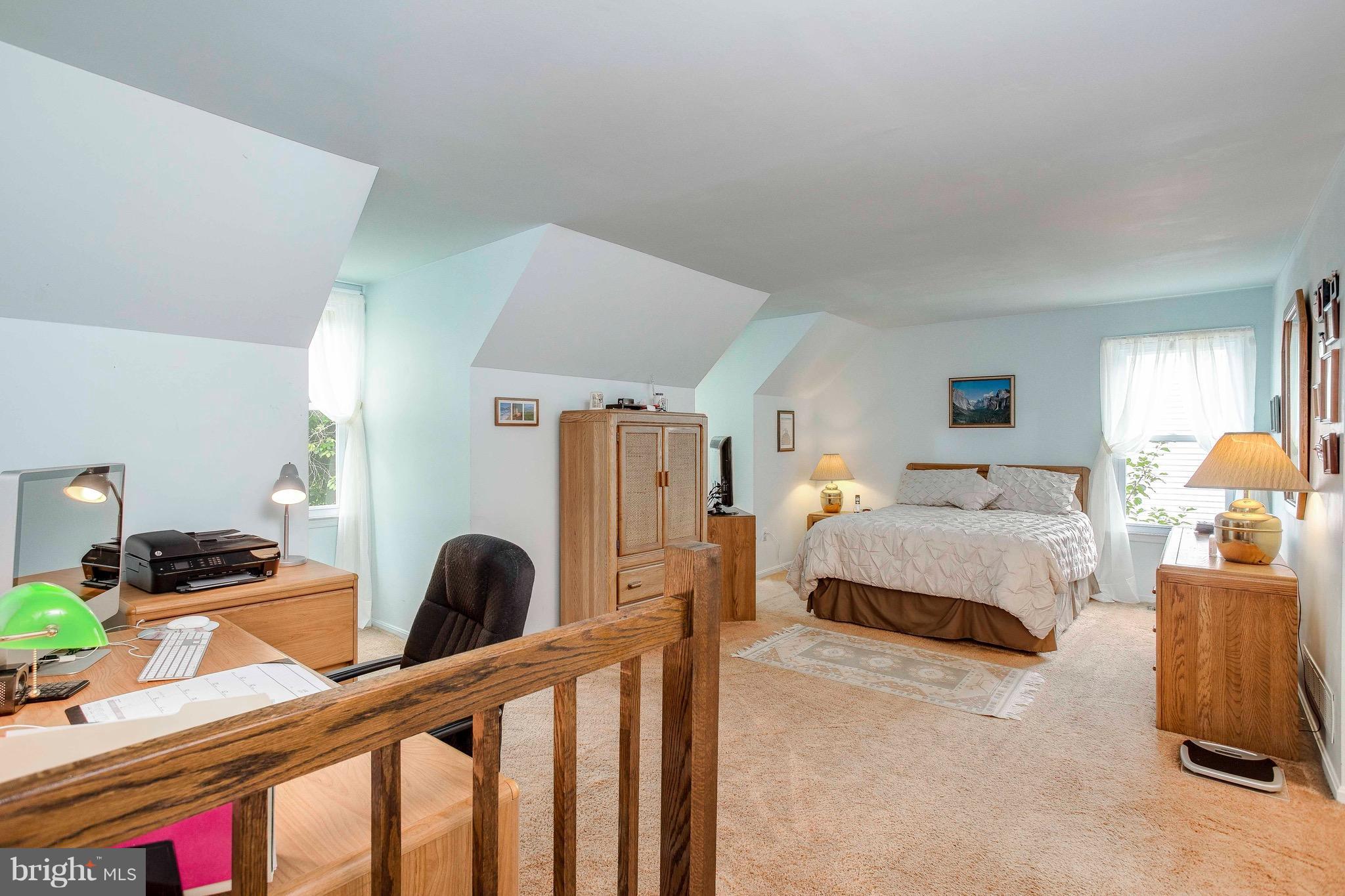 BURLEIGH MANOR - Residential