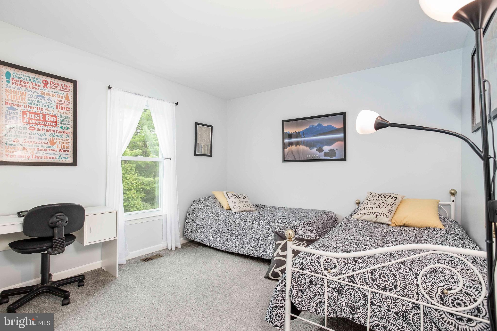 BURLEIGH MANOR - Residential