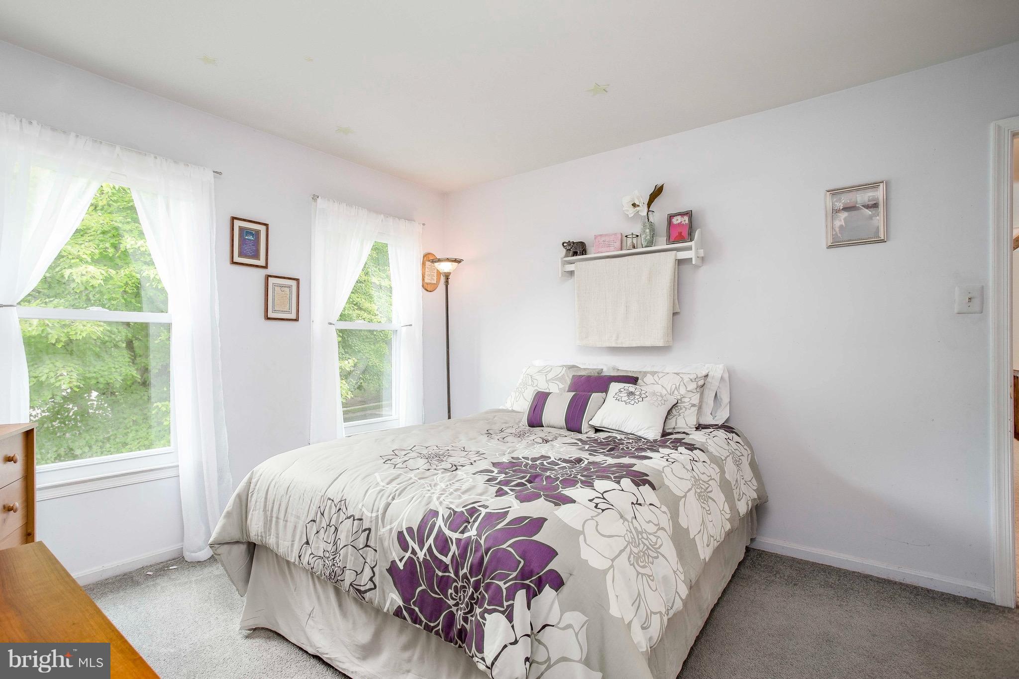 BURLEIGH MANOR - Residential