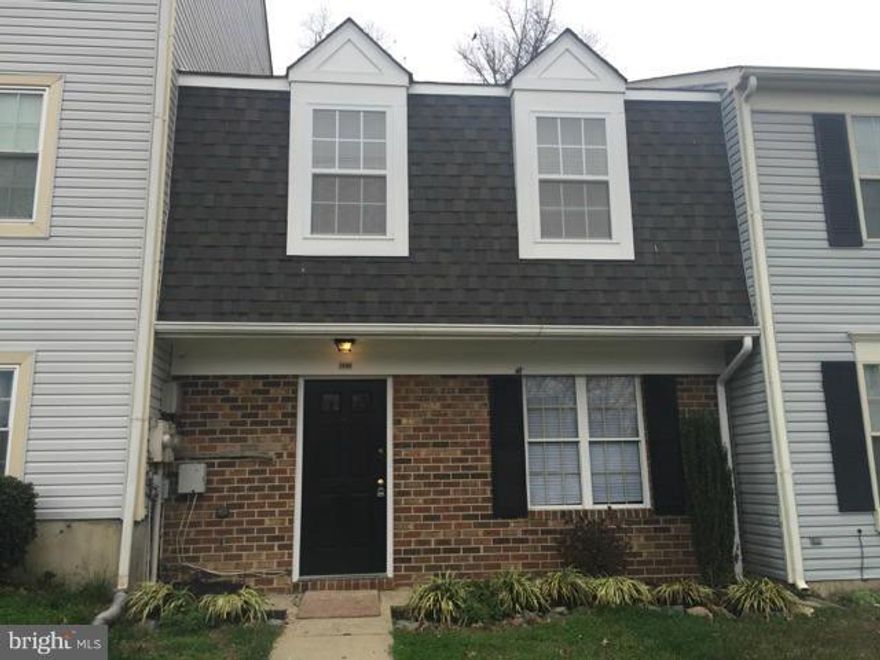 New Carpet and Fresh Paint make this a no Brainer ......Newer Applainces and Lighting.... Fenced Yard.... Clean.....Available Immediately ...Agent your Application is fine fees are $35 single $45 married must be a money order or cashiers check