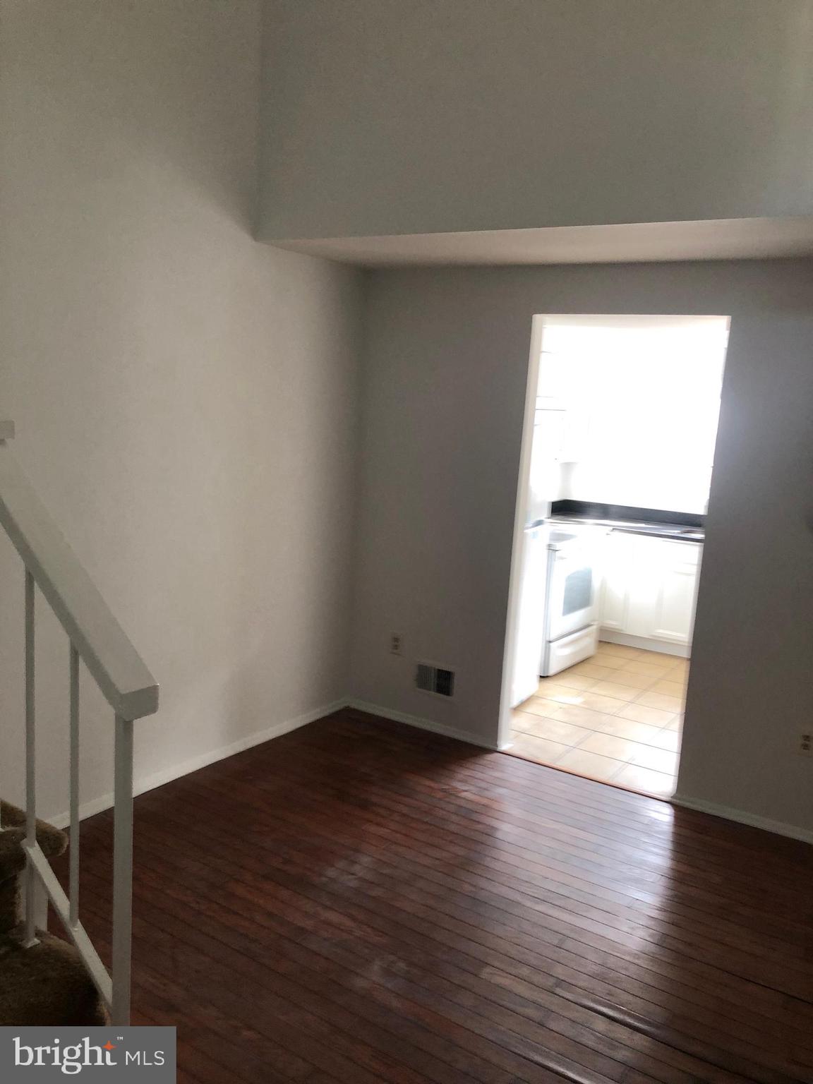 REFLECTION LAKE - Residential Lease