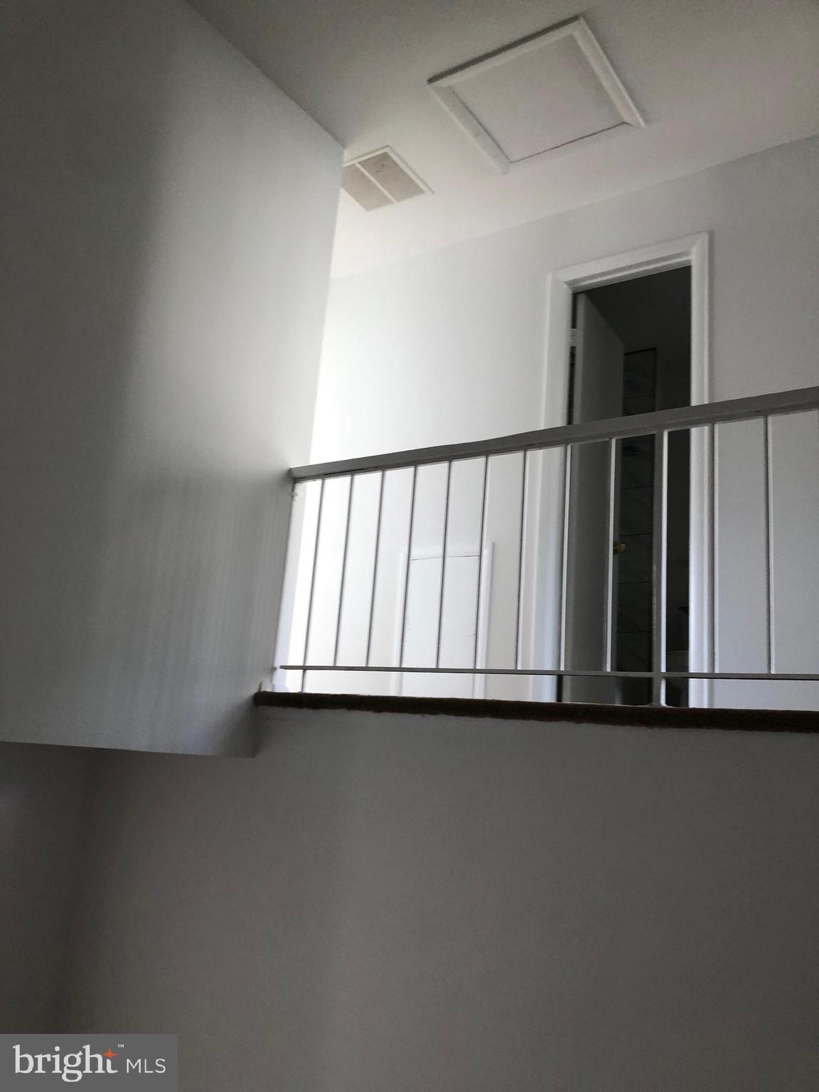 REFLECTION LAKE - Residential Lease