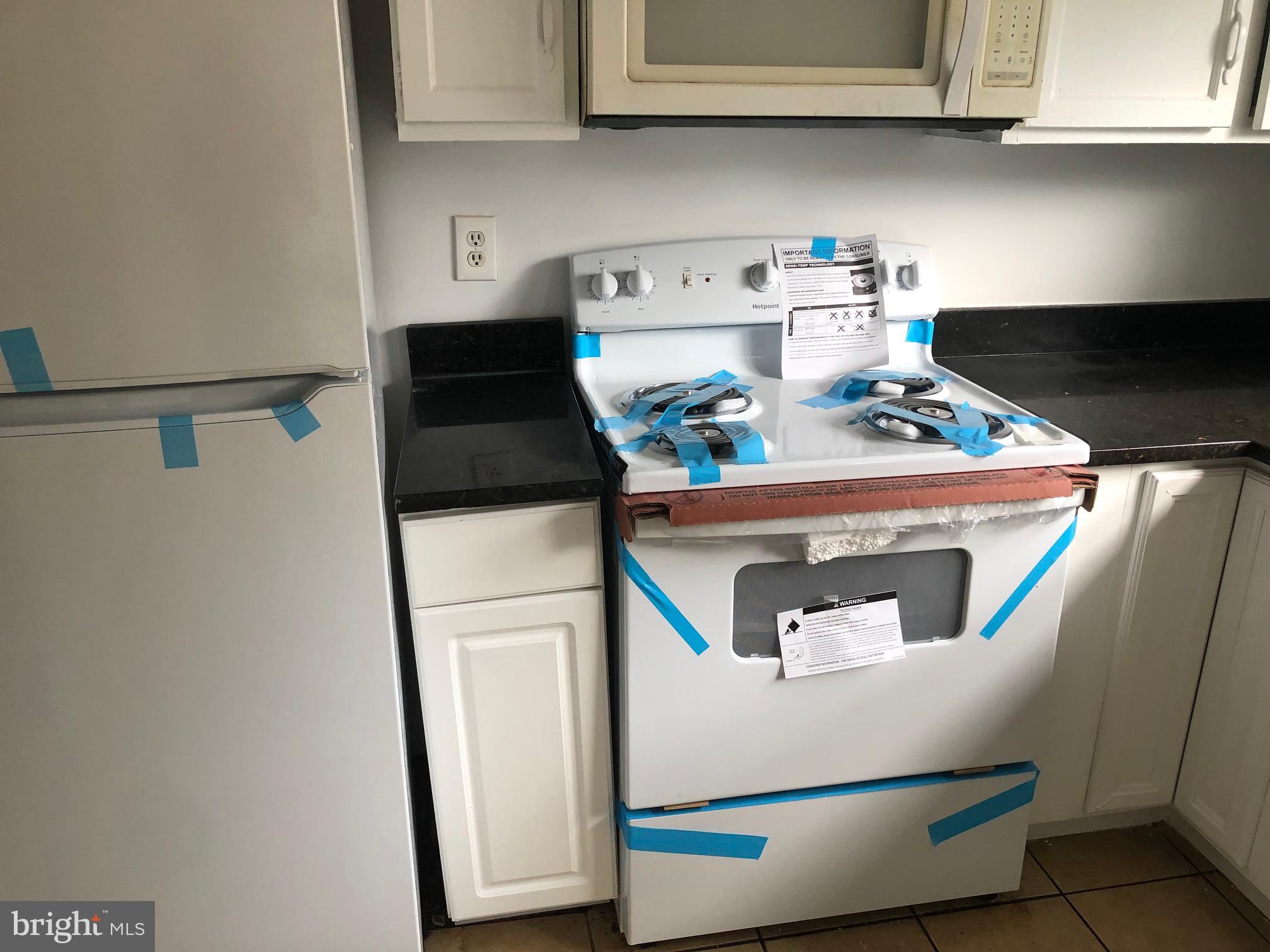 REFLECTION LAKE - Residential Lease