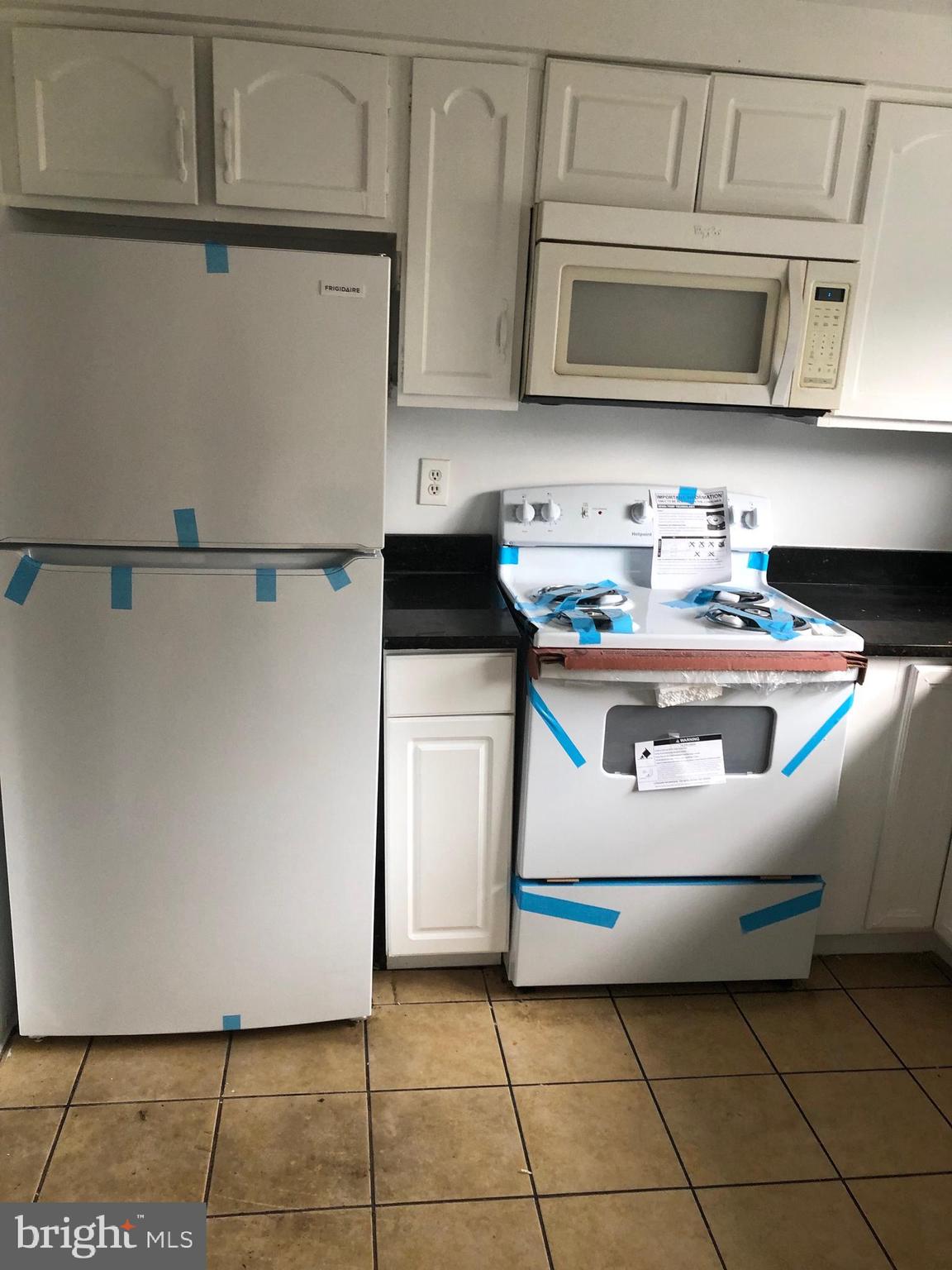 REFLECTION LAKE - Residential Lease