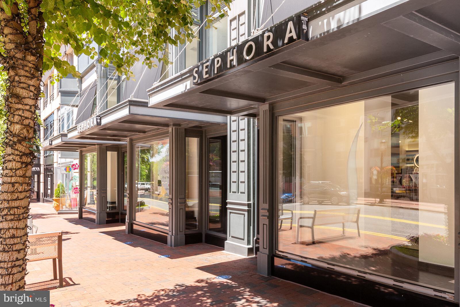 SAVOY AT RESTON TOWN CENTER - Residential Lease