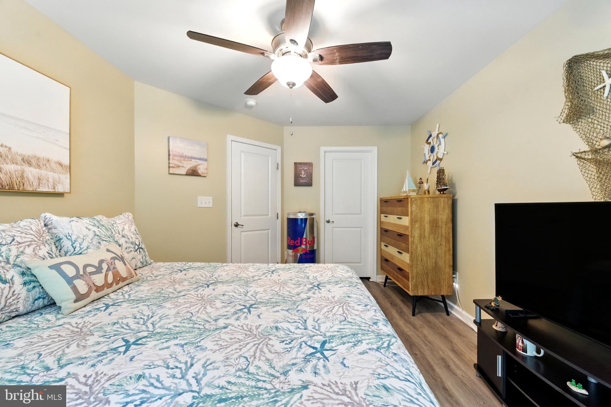 RIVERWALK TOWNES - Residential