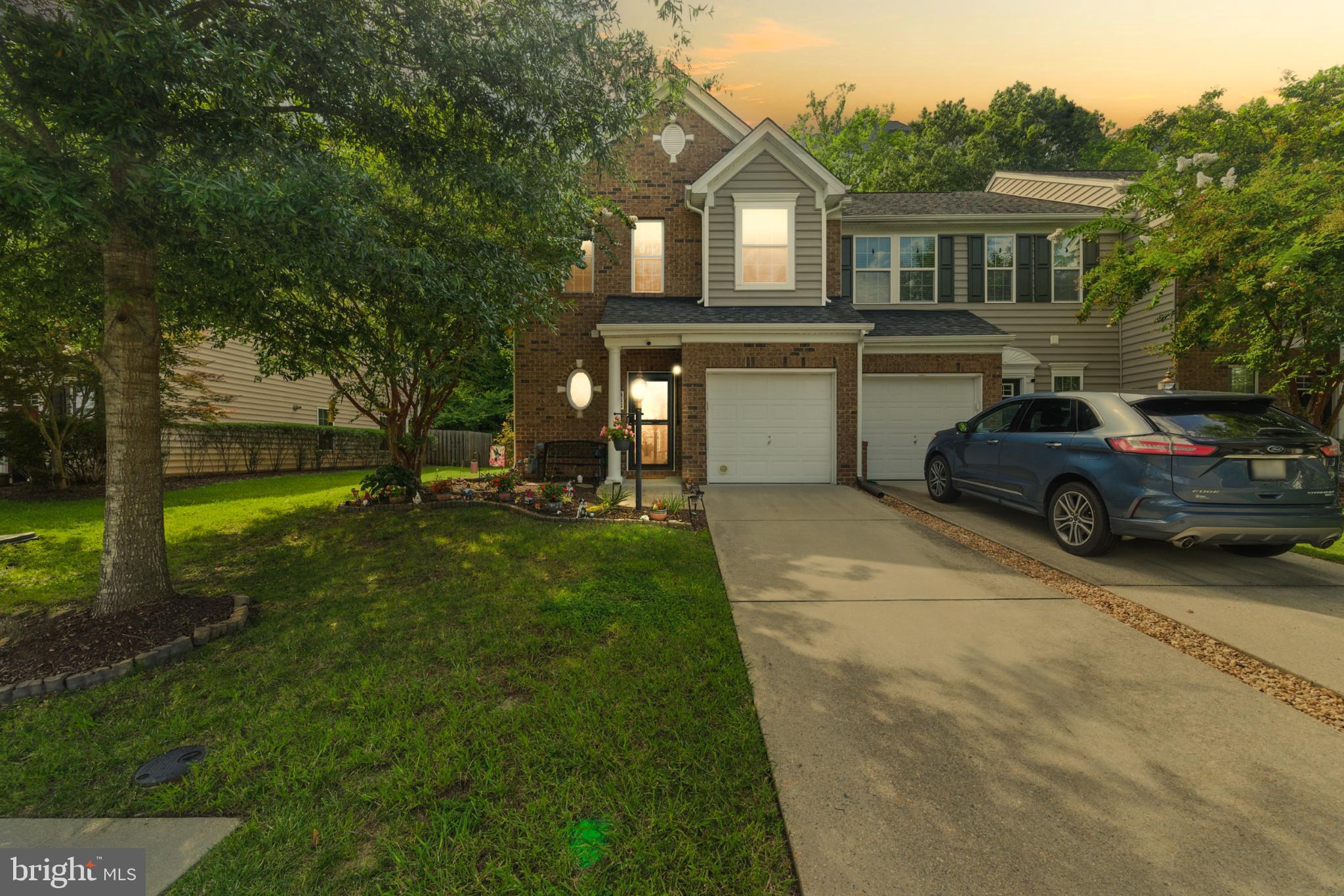 RIVERWALK TOWNES - Residential