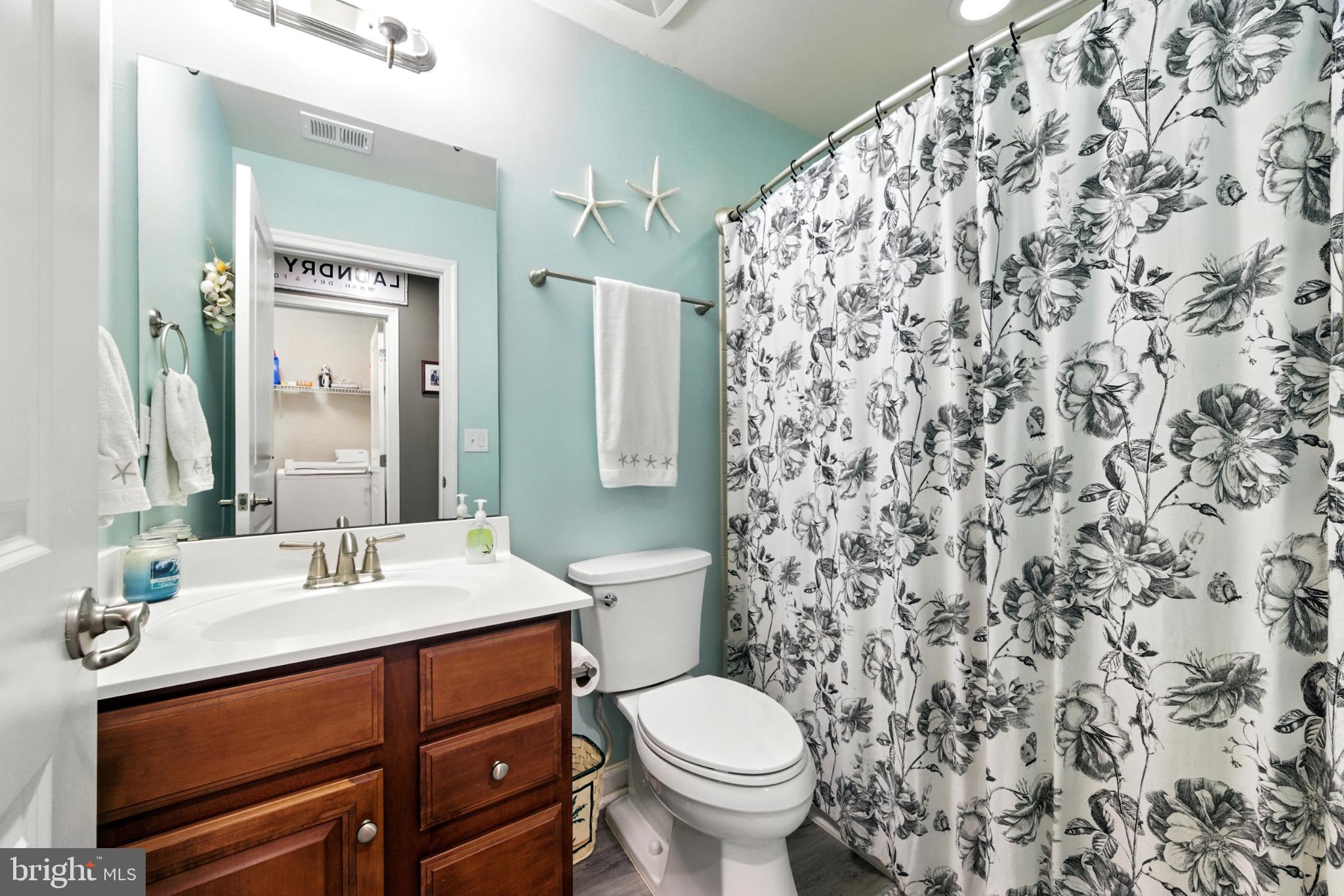 RIVERWALK TOWNES - Residential