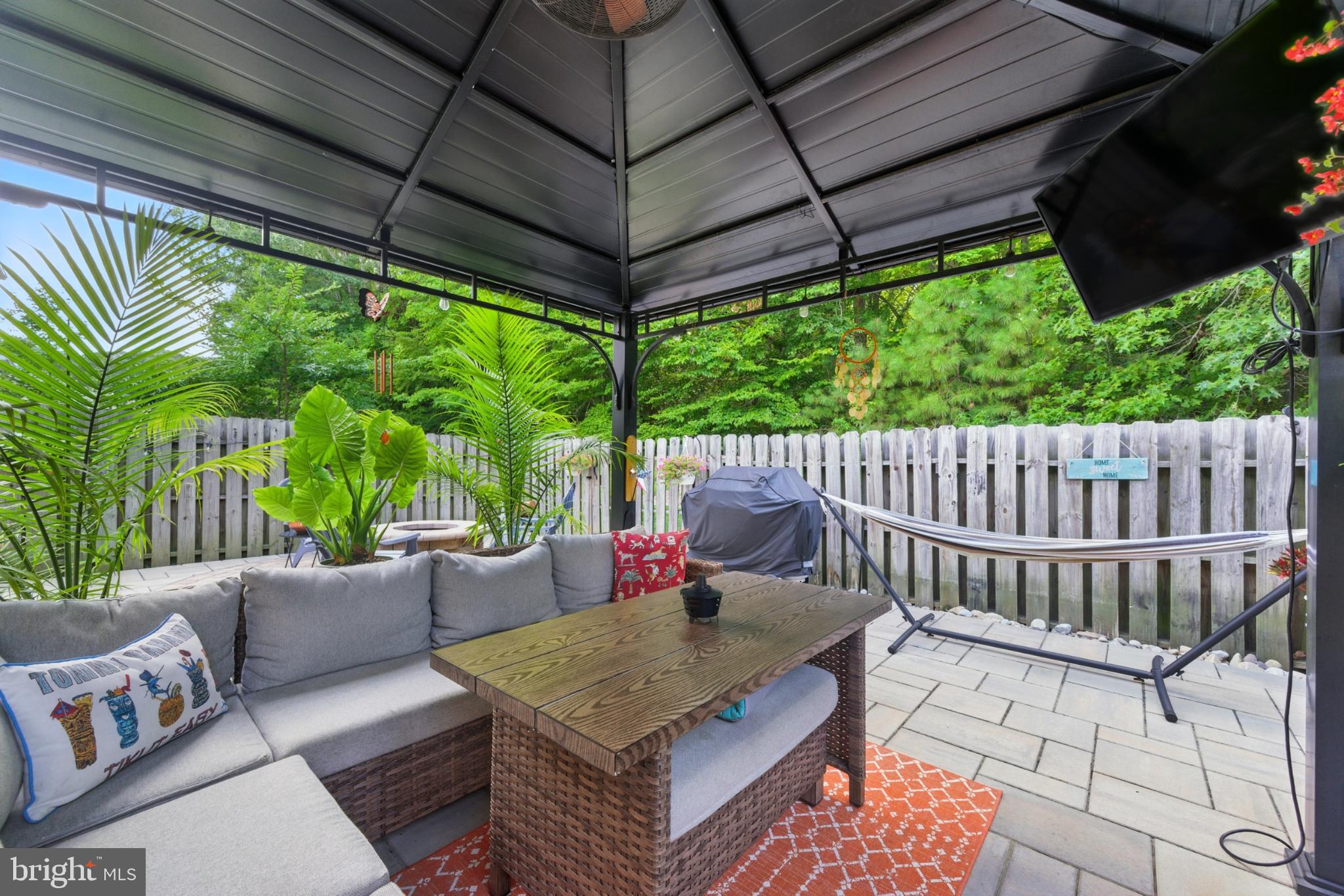 RIVERWALK TOWNES - Residential