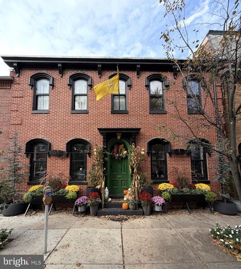 141 W LOUTHER STREET CARLISLE PA 17013