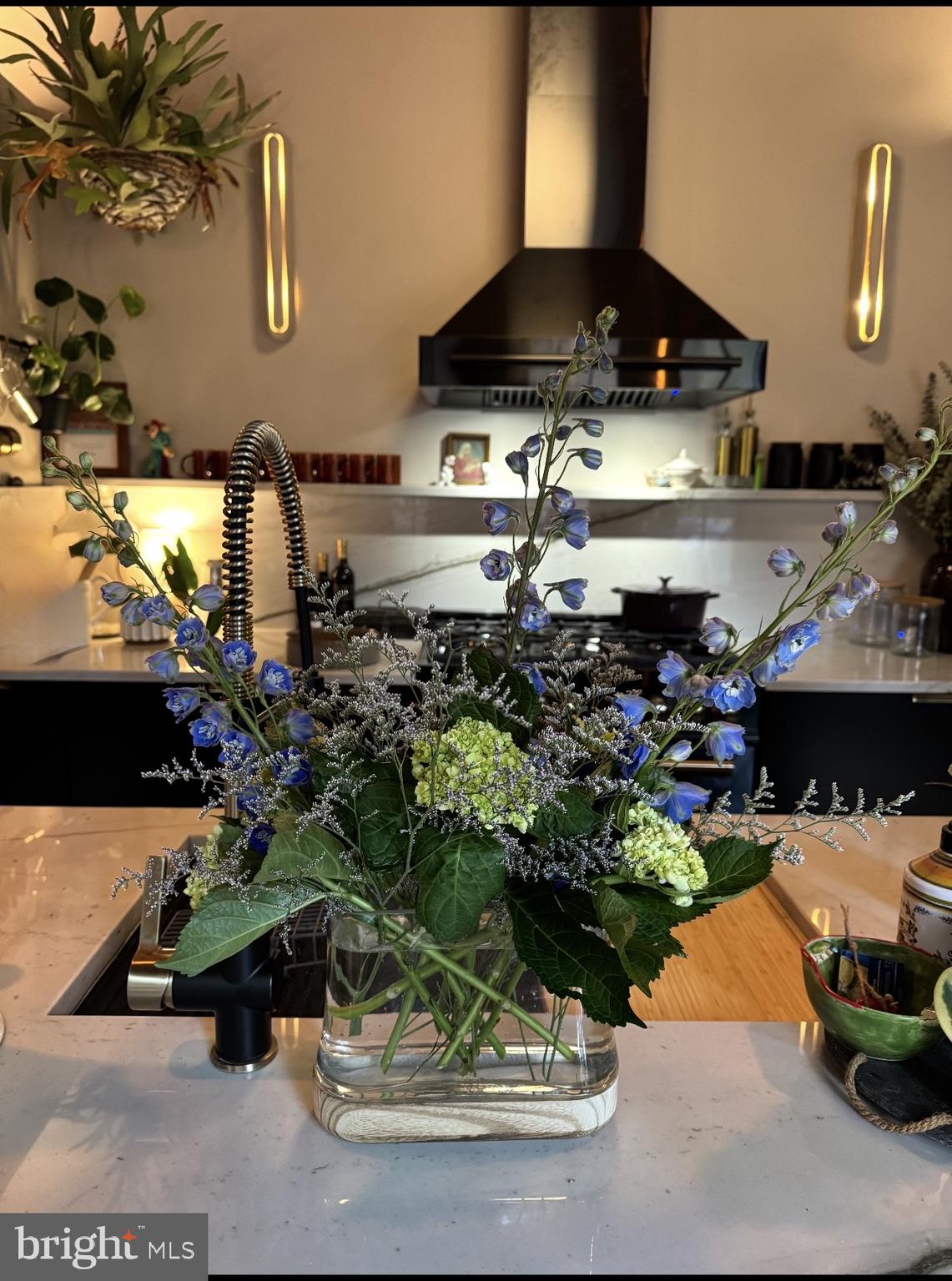 141 W LOUTHER STREET