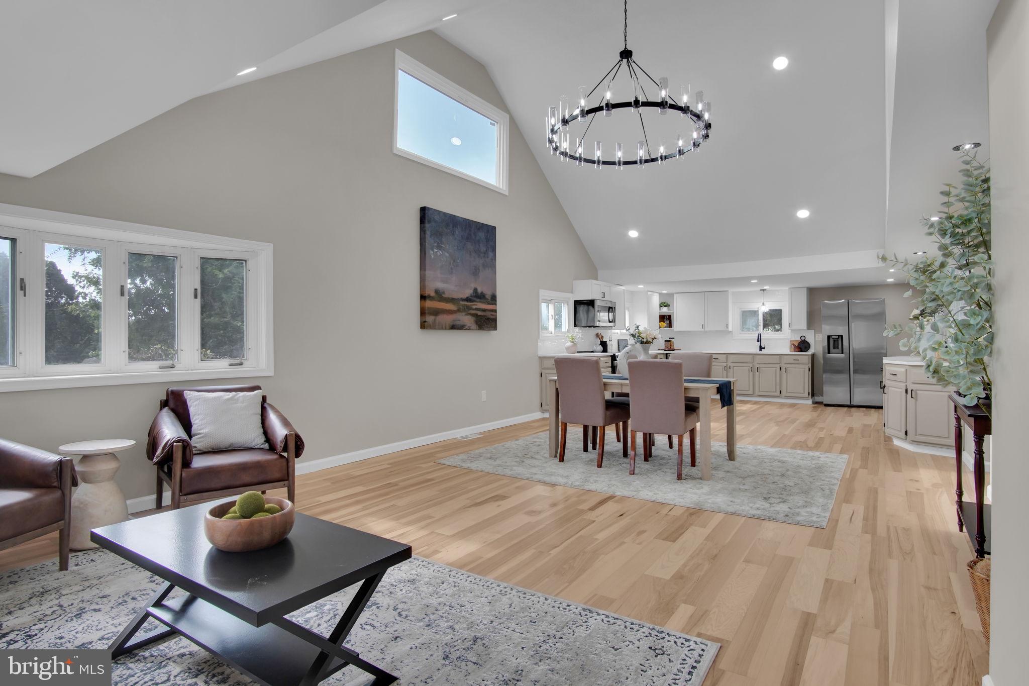 275 MANOR RD