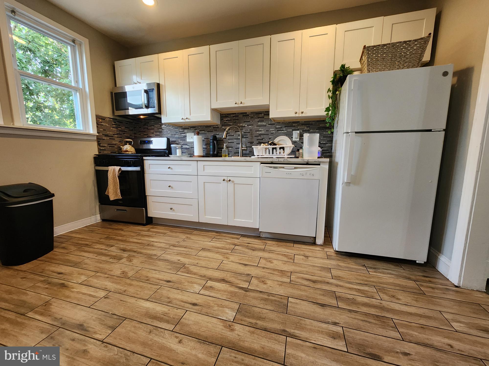 MAYFAIR (EAST) - Residential