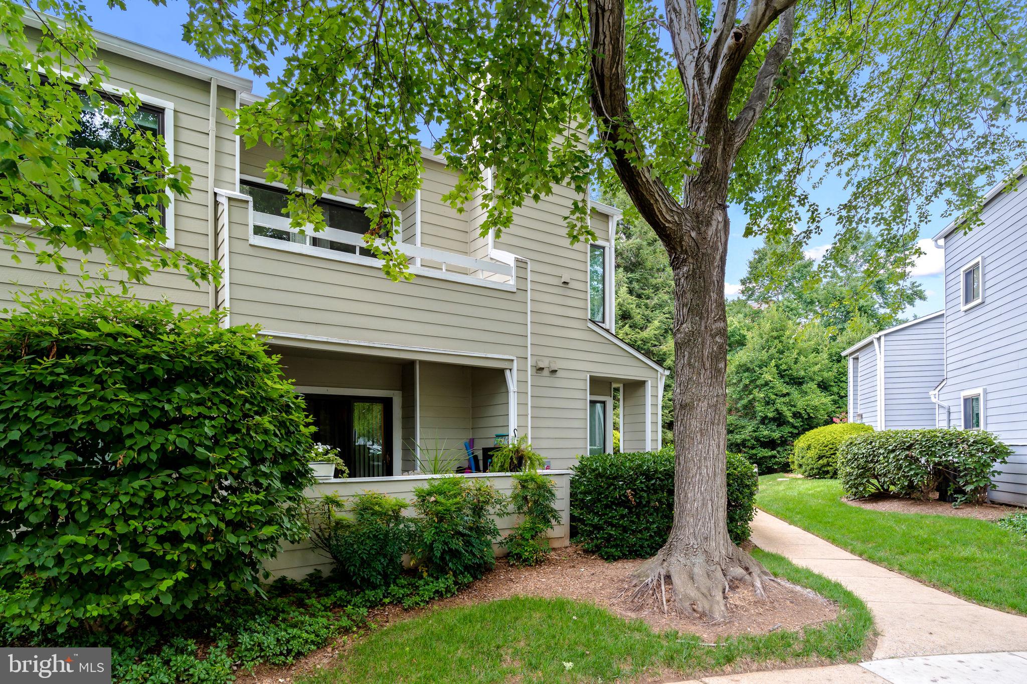 VILLA RIDGE CONDOMINIUMS - Residential