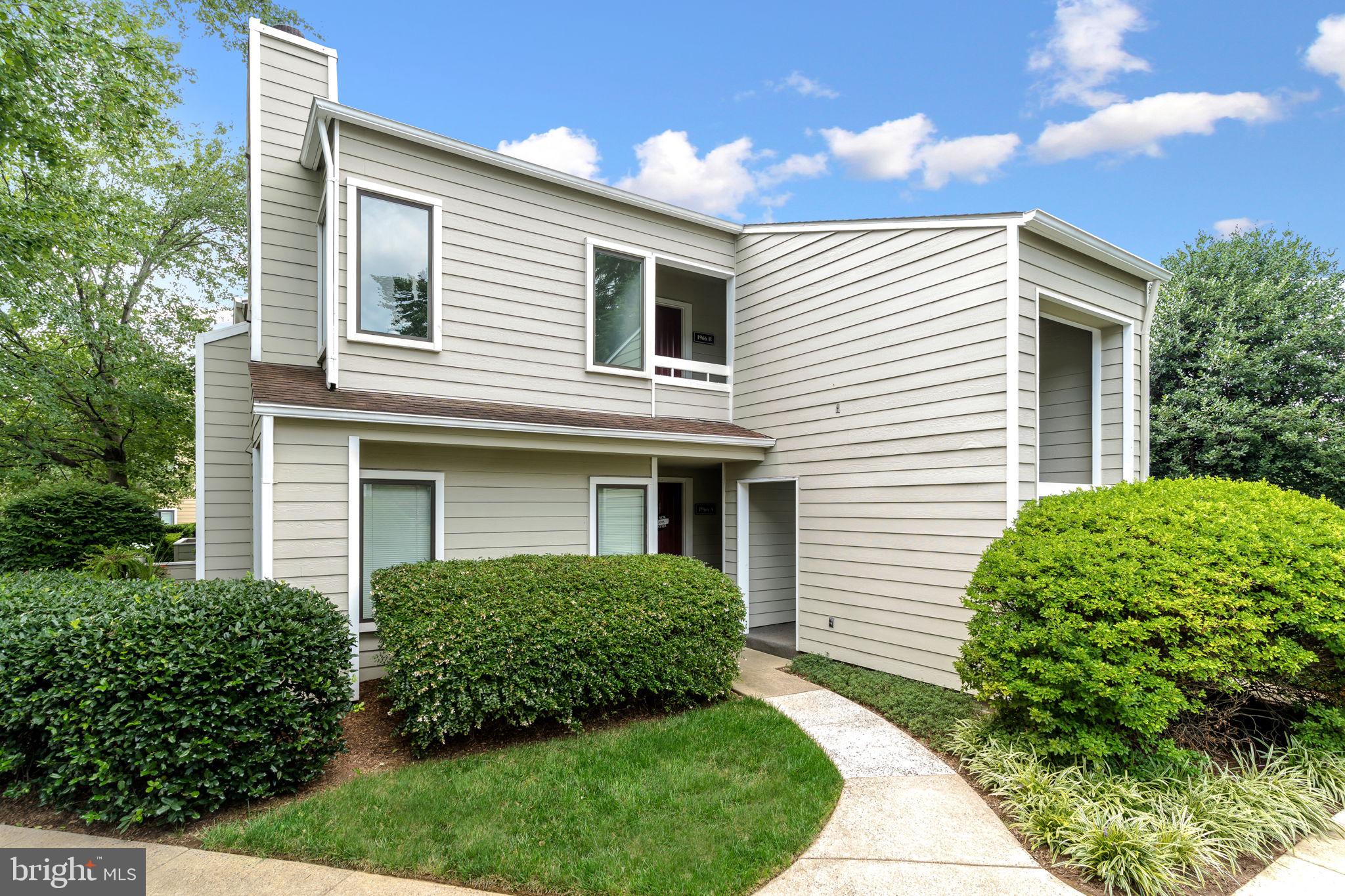 VILLA RIDGE CONDOMINIUMS - Residential