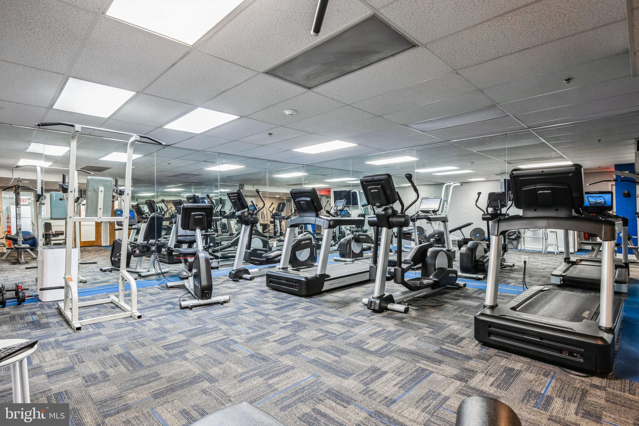 ABBOTTS SQUARE - Residential