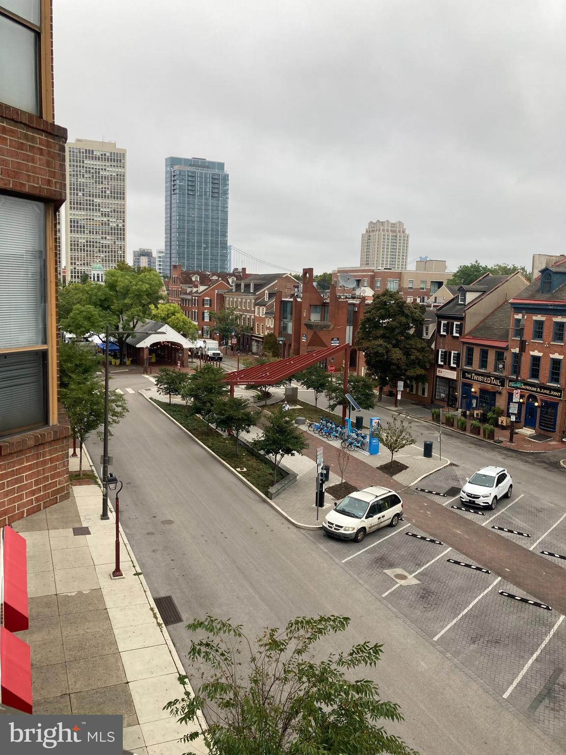 ABBOTTS SQUARE - Residential