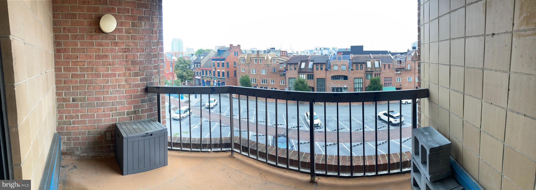 ABBOTTS SQUARE - Residential