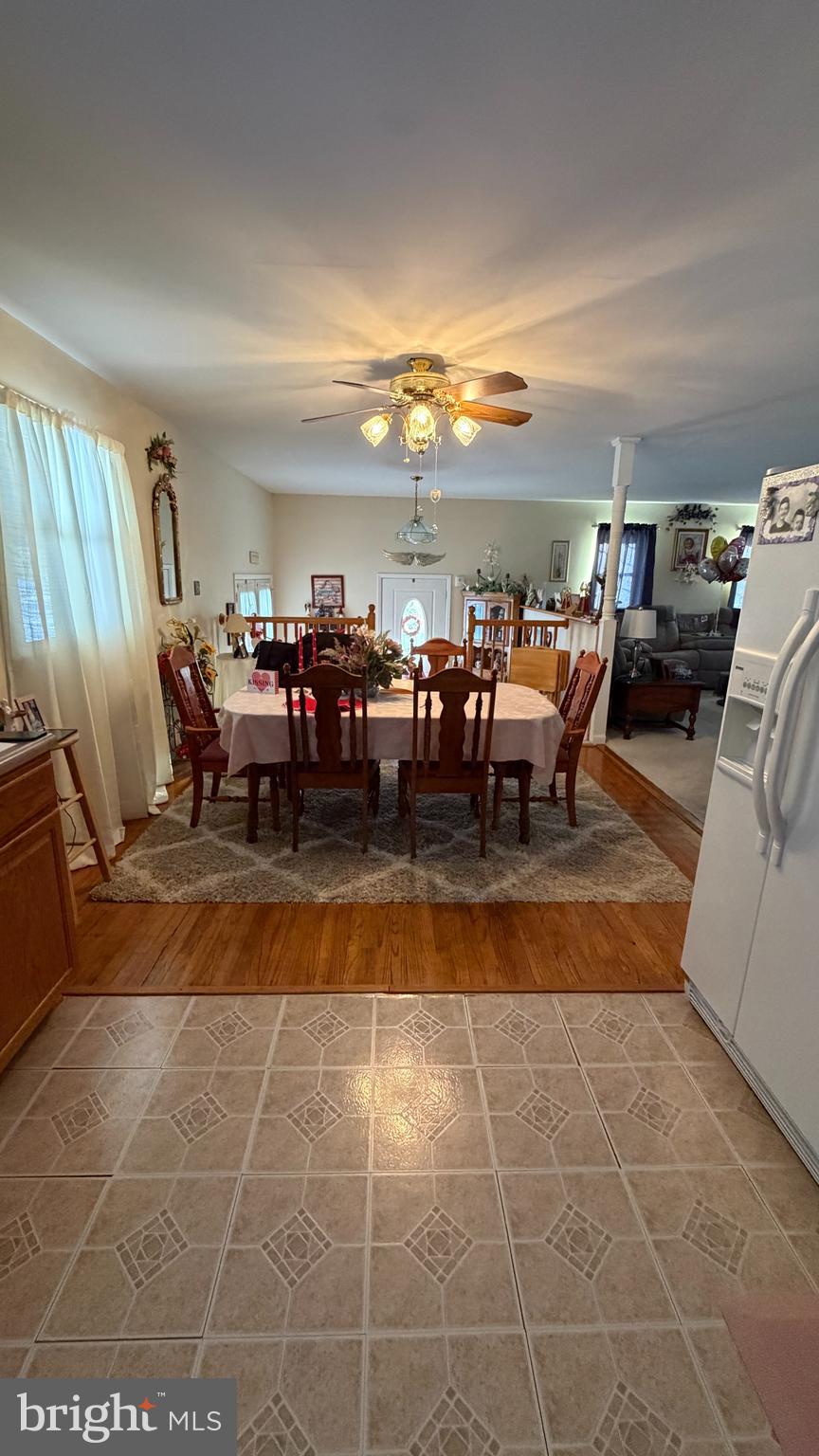 WARRLINDA VILLAGE - Residential