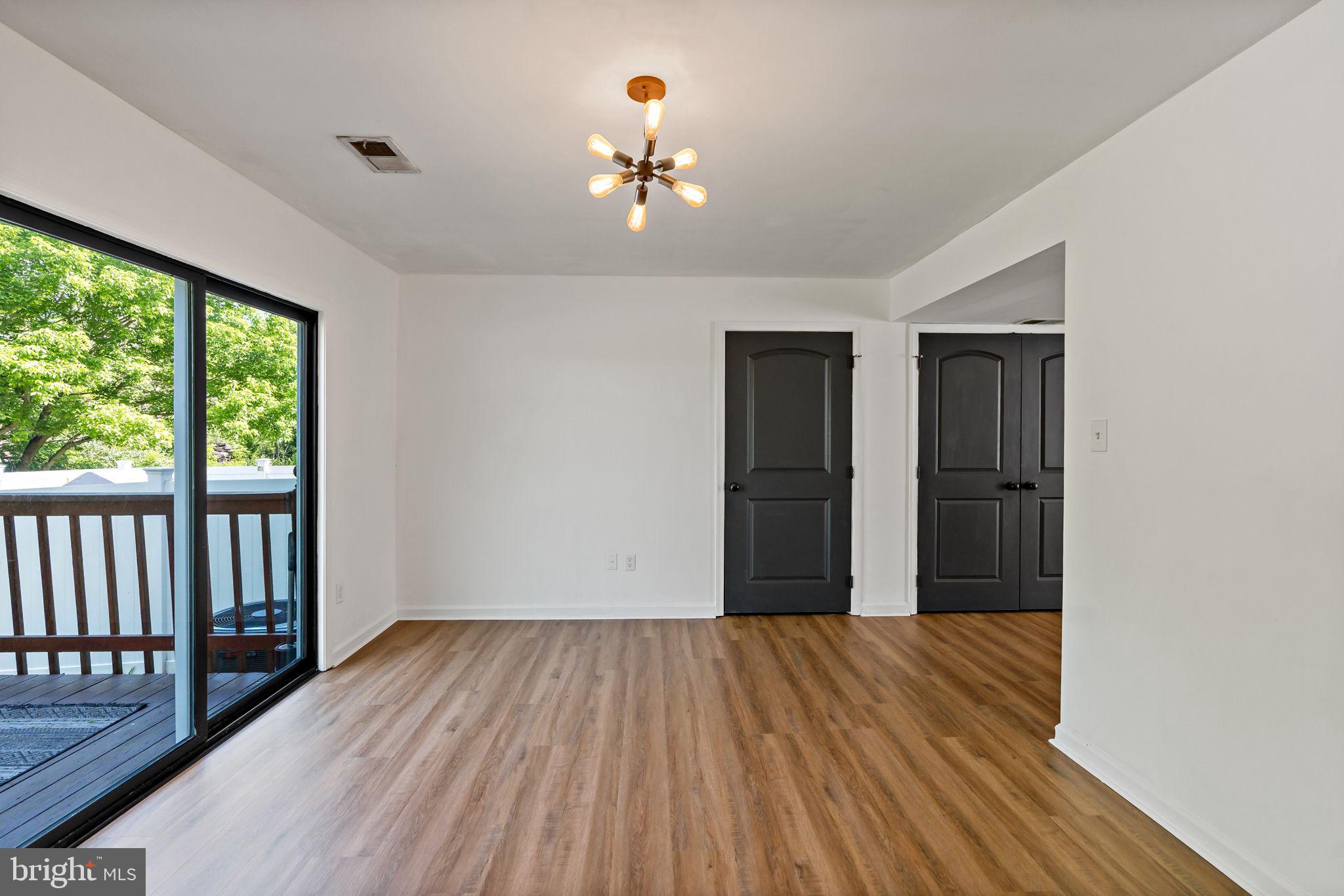 TABLER STATION MANOR - Residential