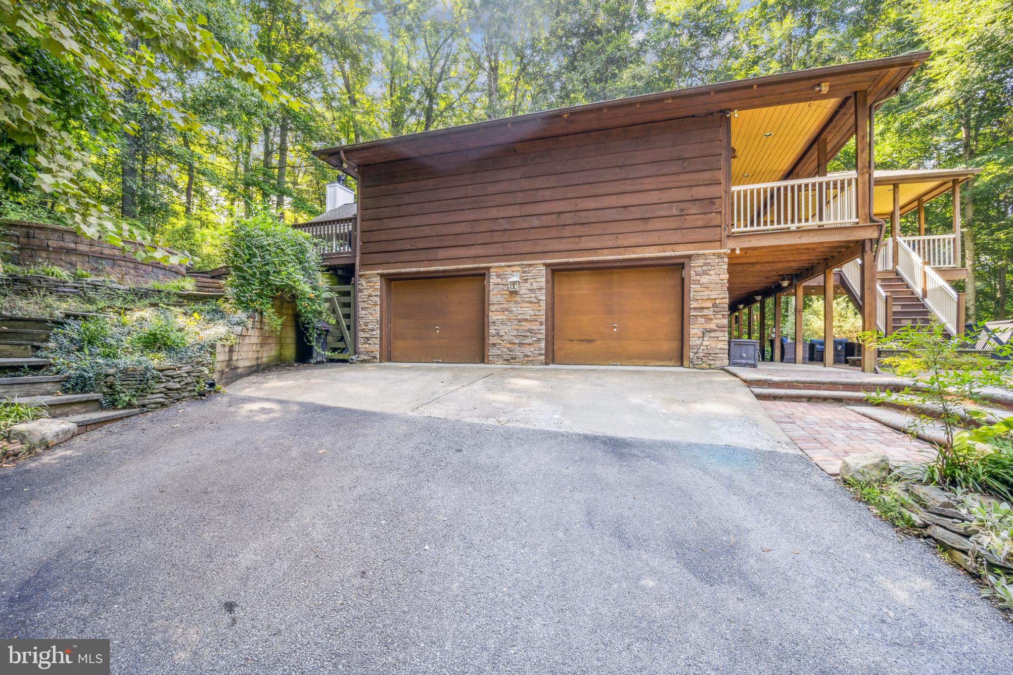 TOBACCO ROAD - Residential