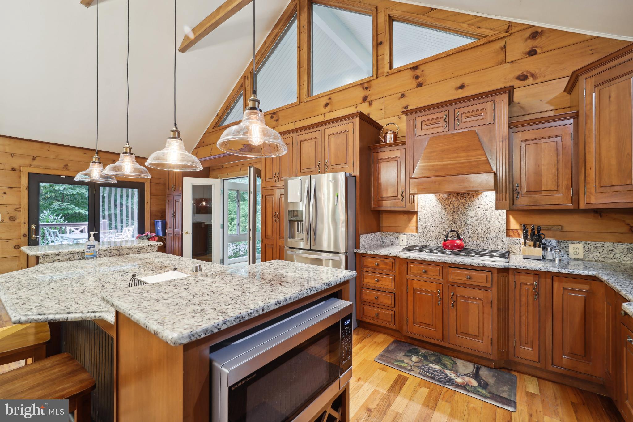 TOBACCO ROAD - Residential