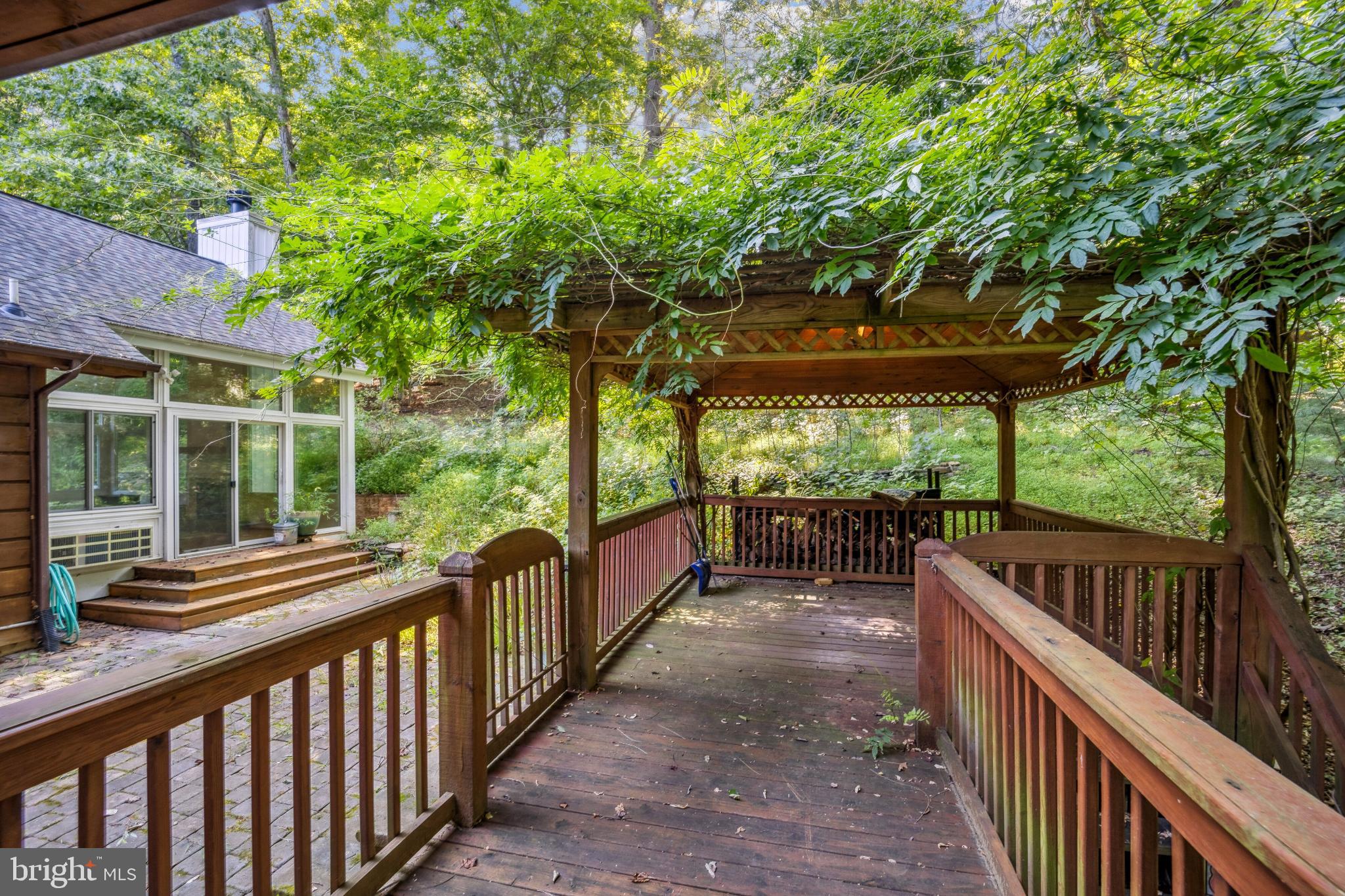 TOBACCO ROAD - Residential