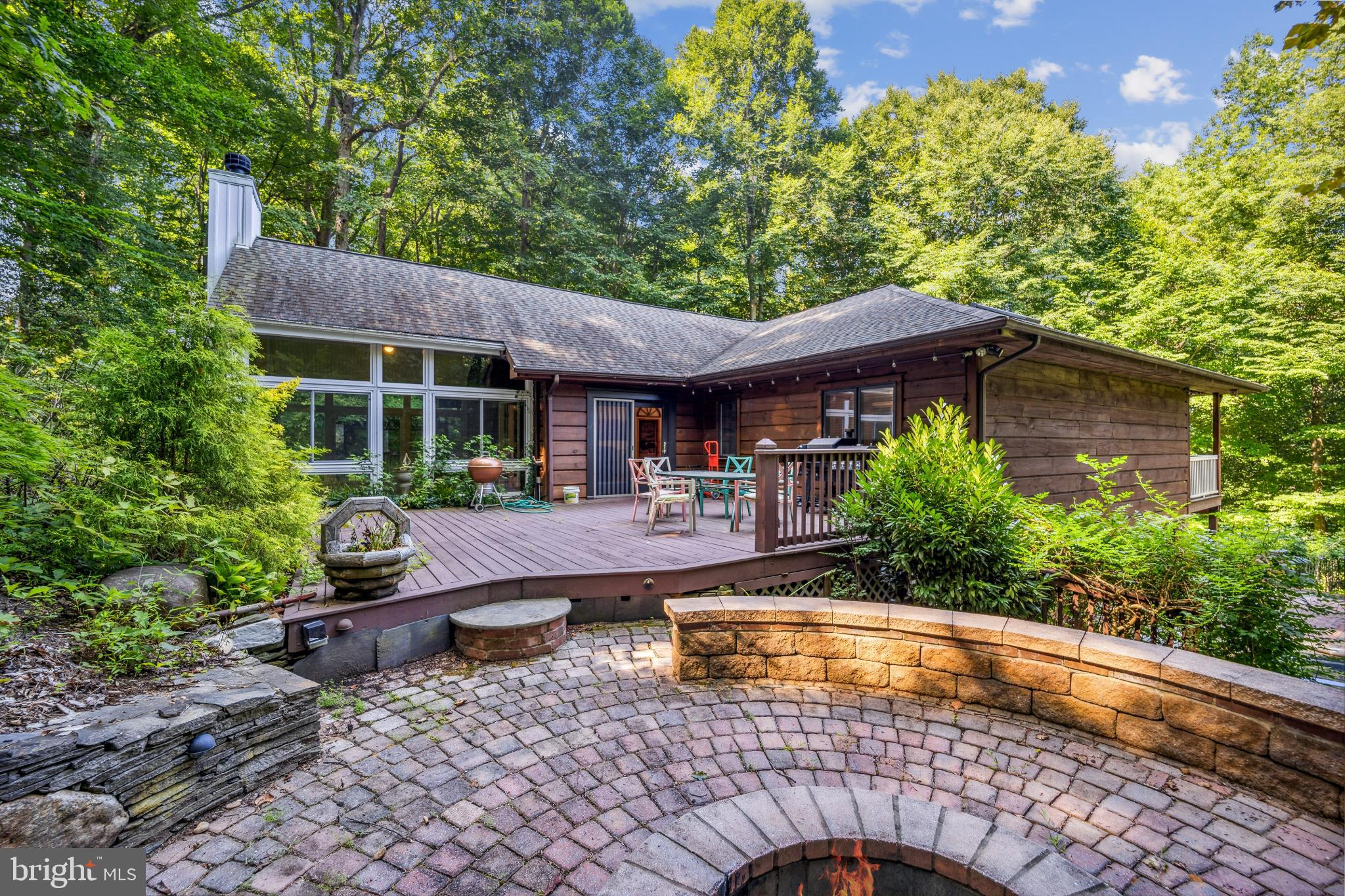 TOBACCO ROAD - Residential