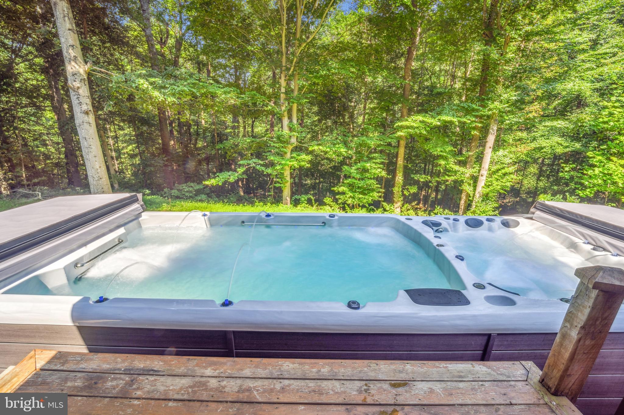 TOBACCO ROAD - Residential