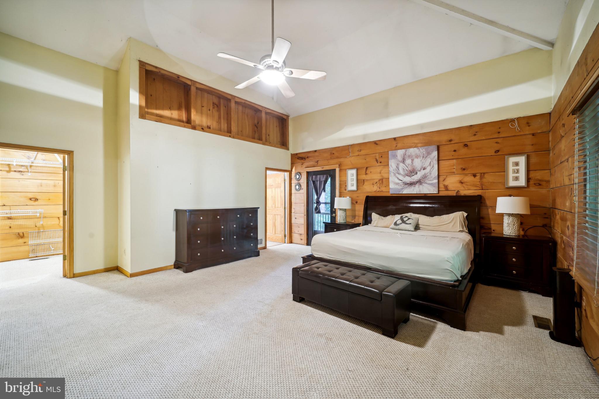 TOBACCO ROAD - Residential