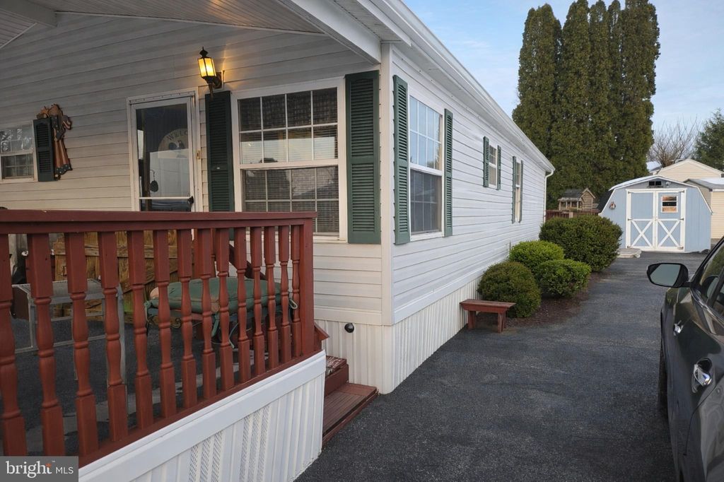 Photo of 2 Log Lane, EAST EARL, PA 17519 (MLS # PALA2087678)