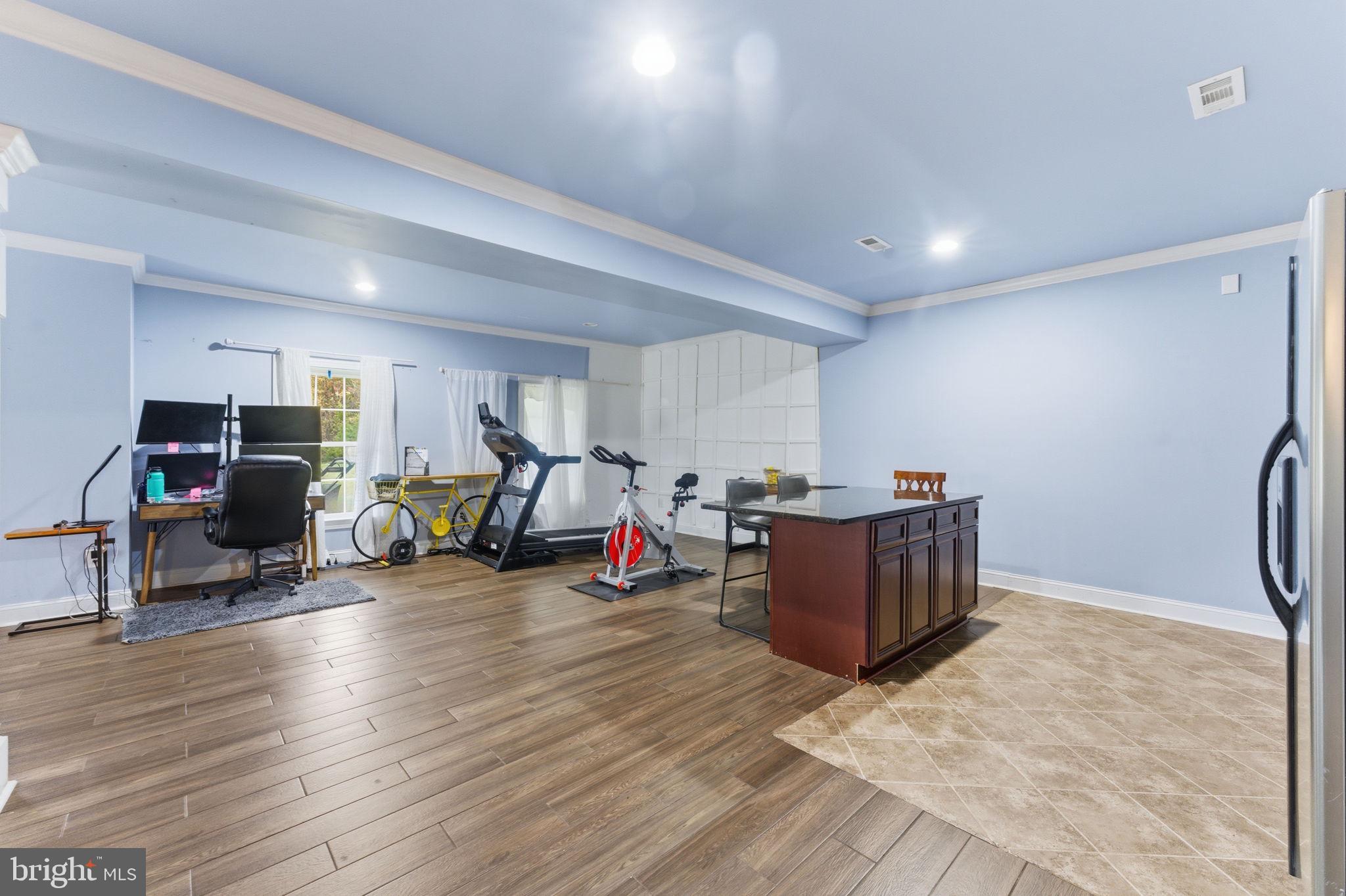 VIRGINIA MANOR CONDOMINIUM - Residential