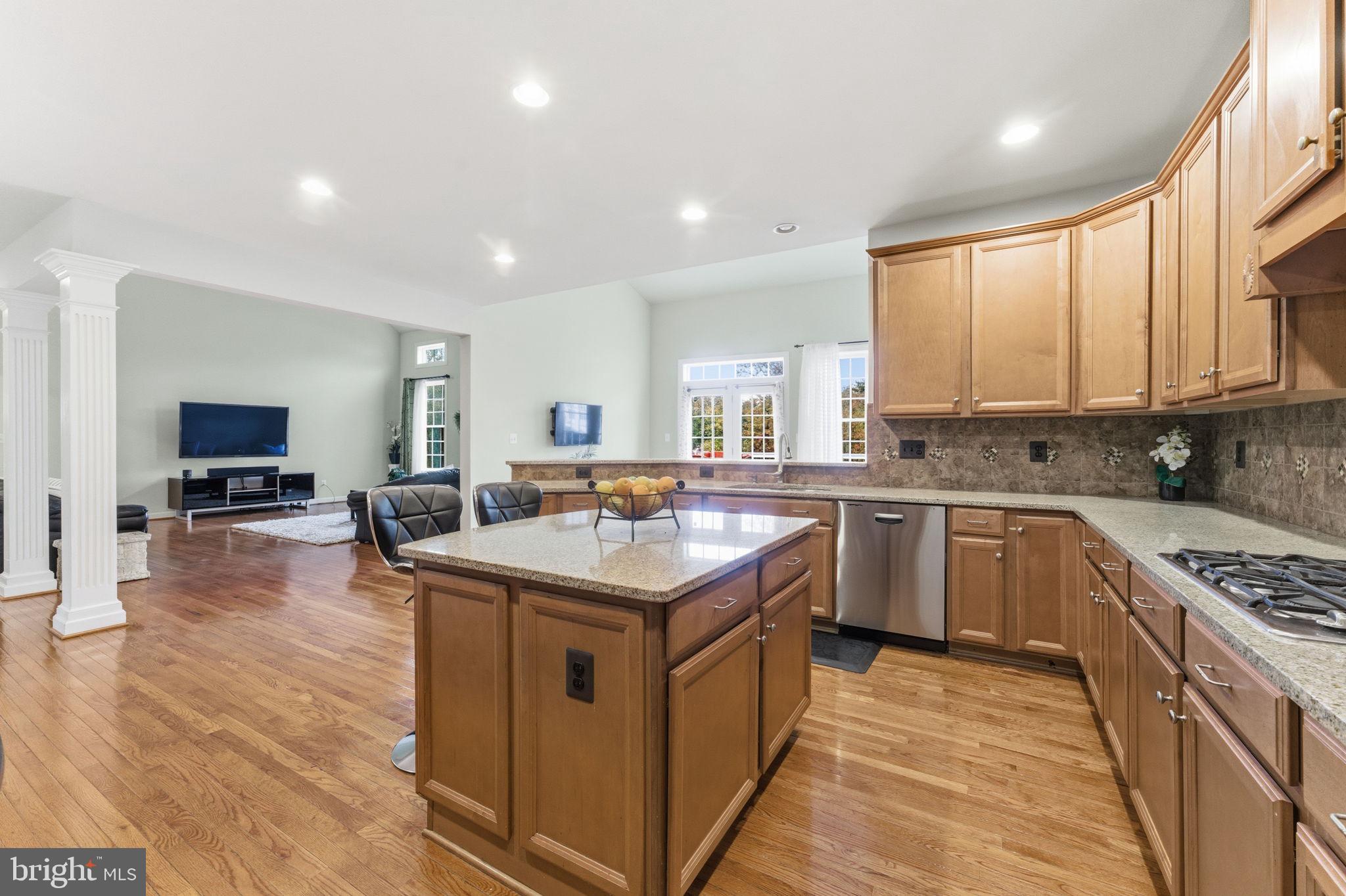 VIRGINIA MANOR CONDOMINIUM - Residential