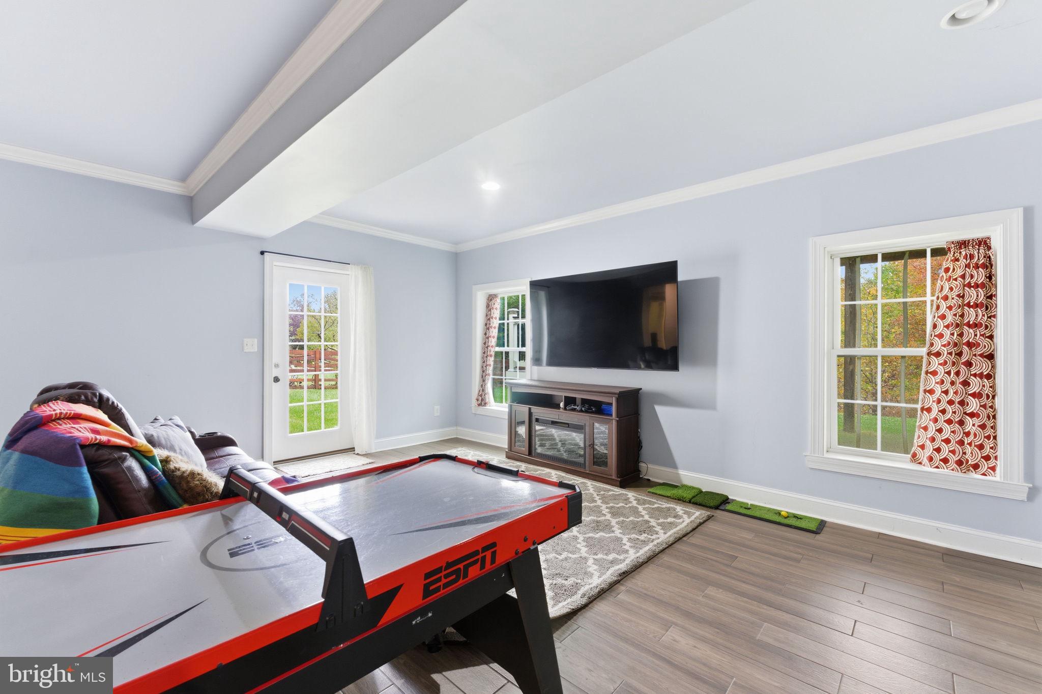 VIRGINIA MANOR CONDOMINIUM - Residential