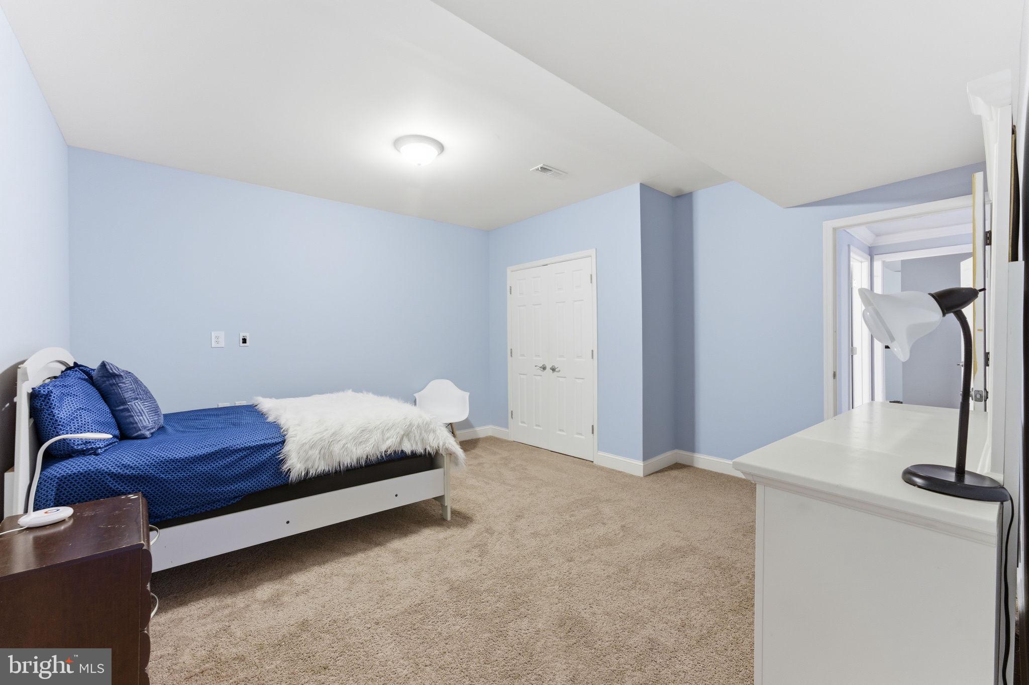 VIRGINIA MANOR CONDOMINIUM - Residential