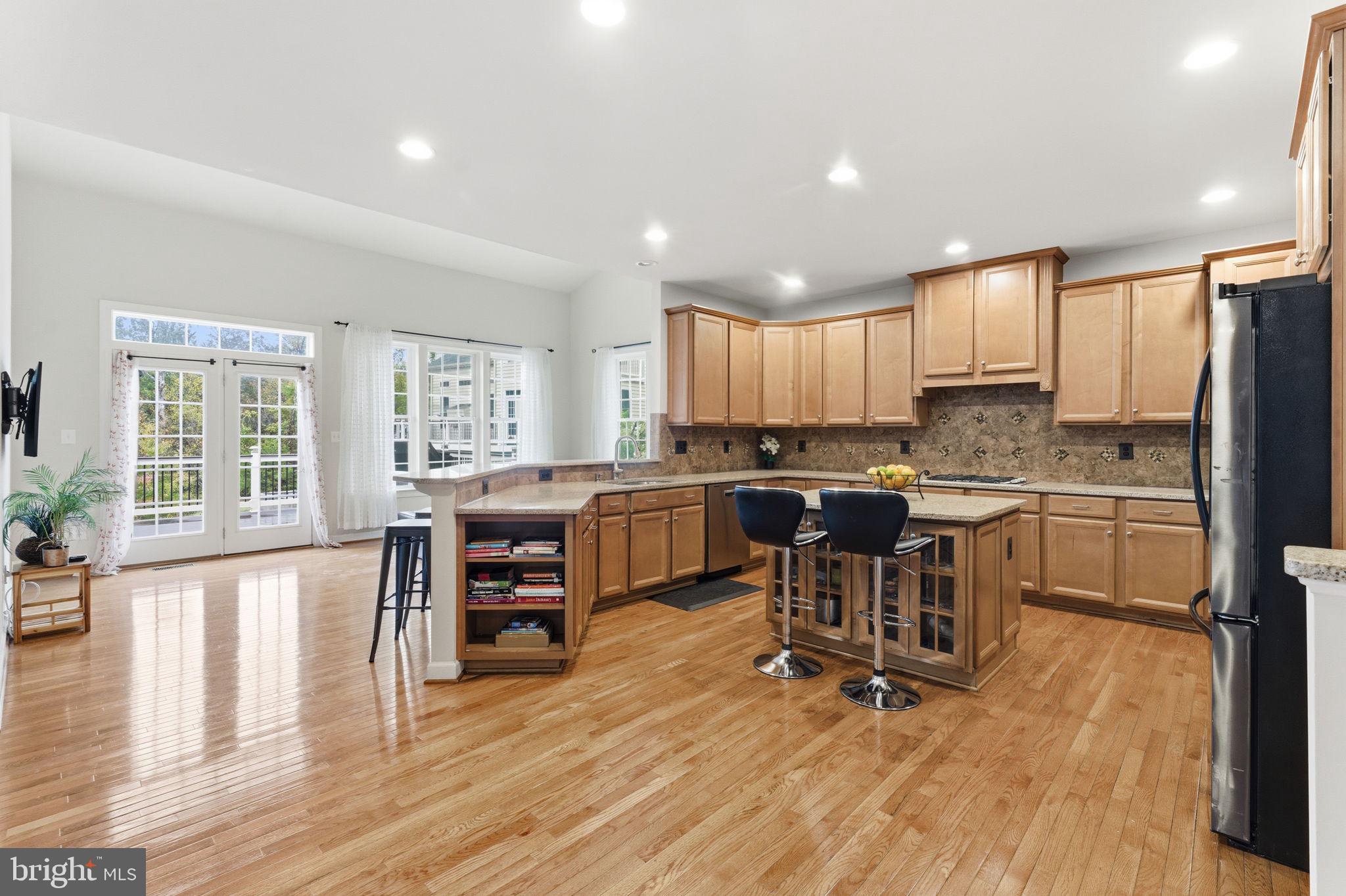 VIRGINIA MANOR CONDOMINIUM - Residential