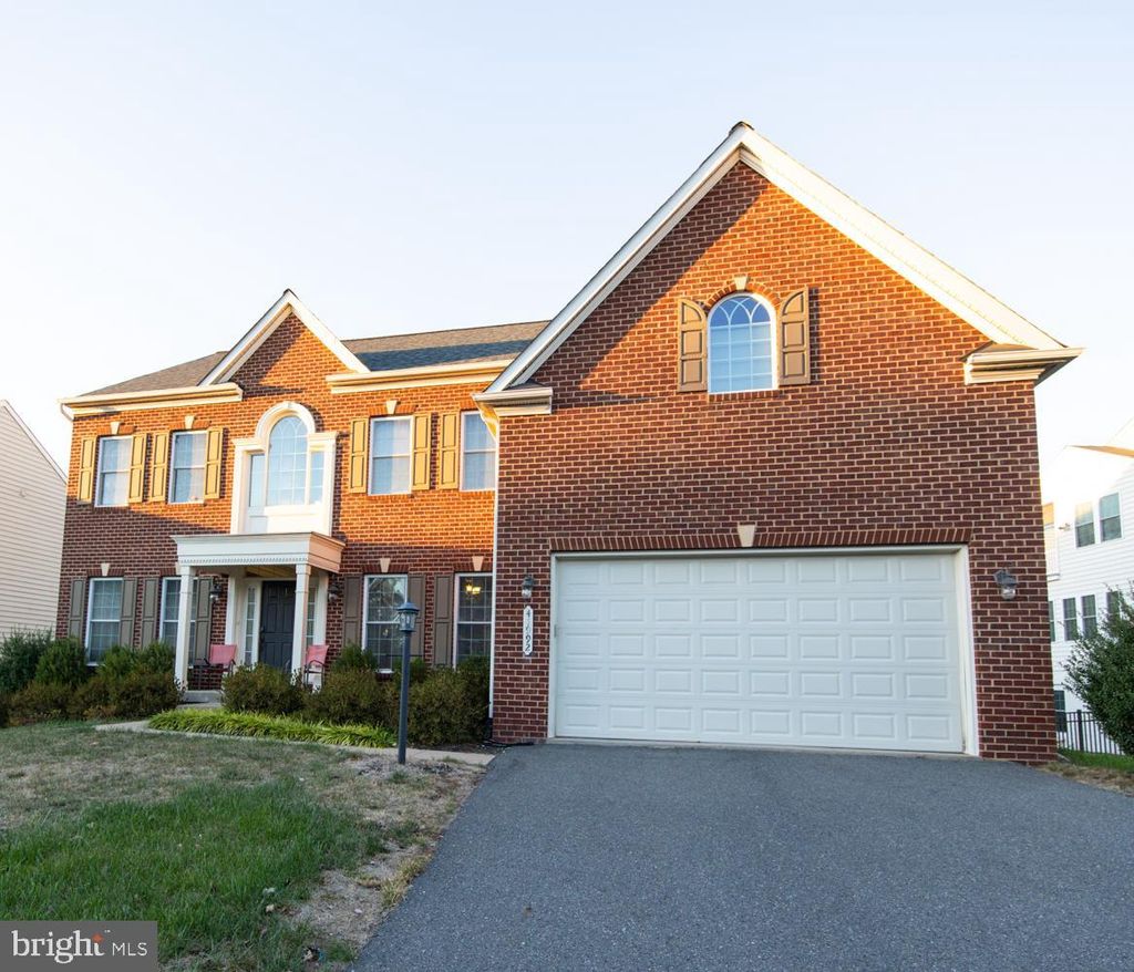 Photo of 41992 Holder Hill Court, ALDIE, VA 20105 (MLS # VALO2109798)