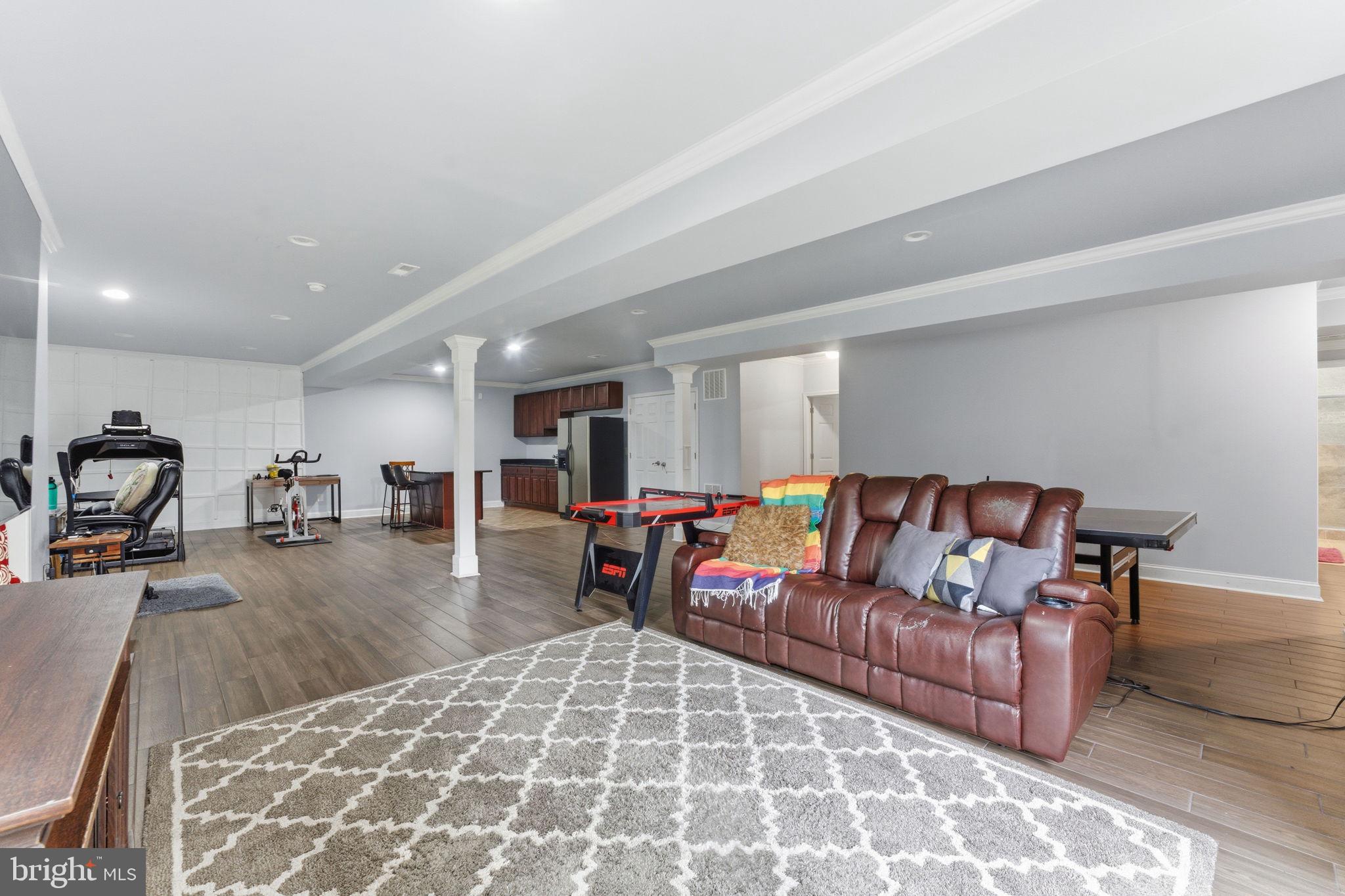 VIRGINIA MANOR CONDOMINIUM - Residential