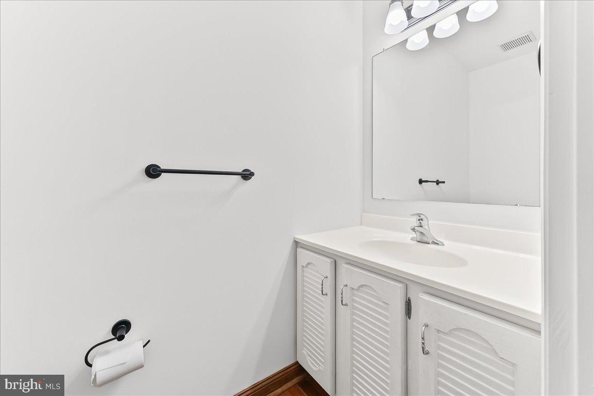 850 STOCKBRIDGE DRIVE