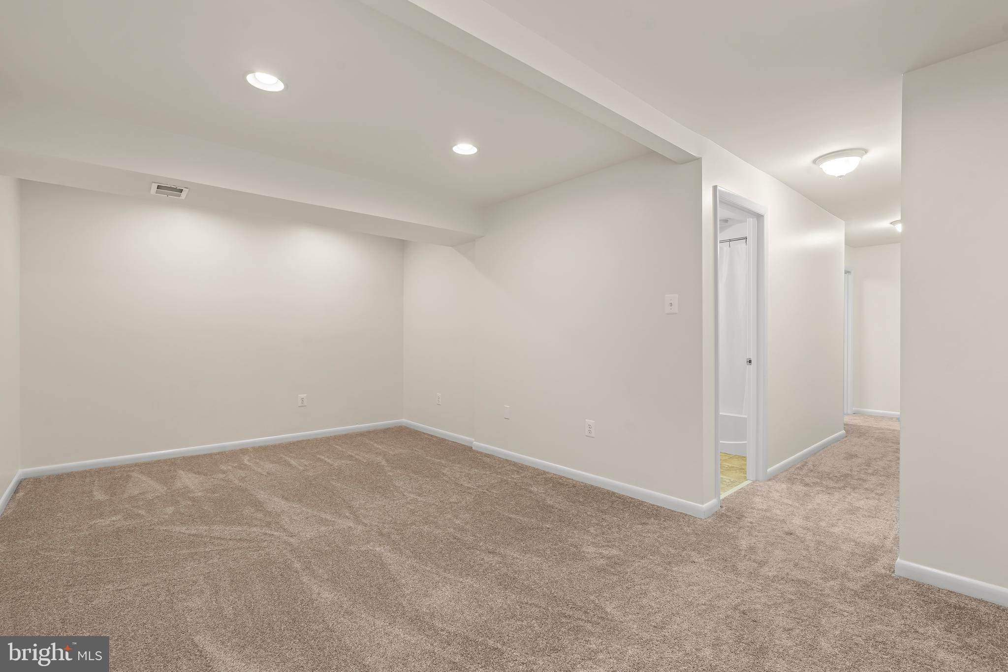 WILLOWCREST - Residential