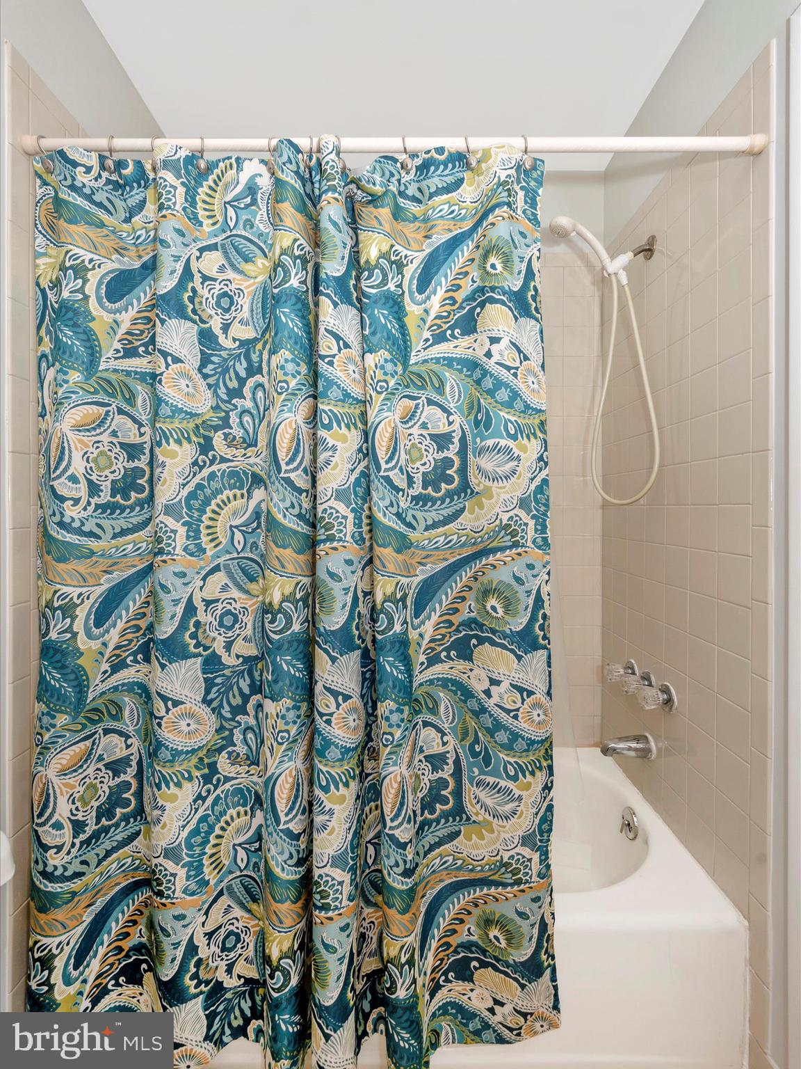 HIGHVIEW - Residential