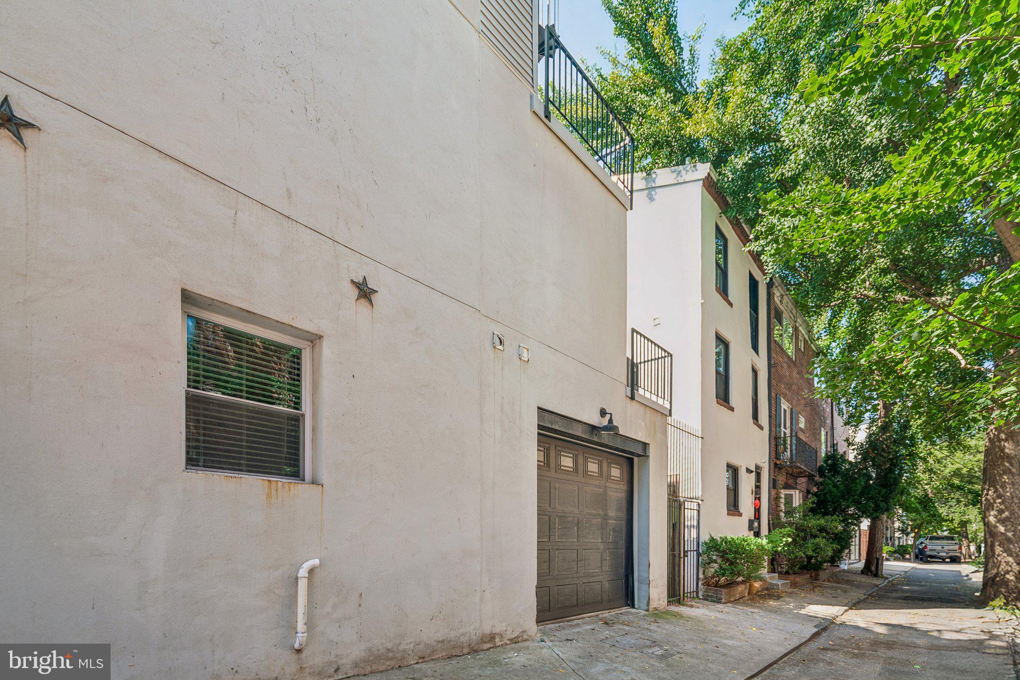 422 S 20TH STREET
