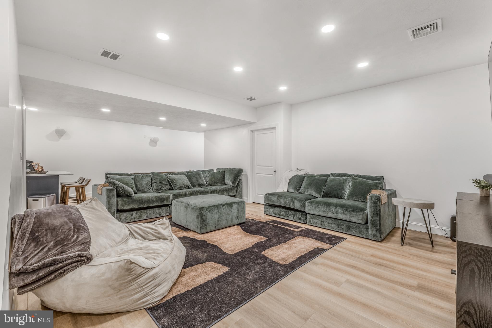 FIELDSTONE - Residential