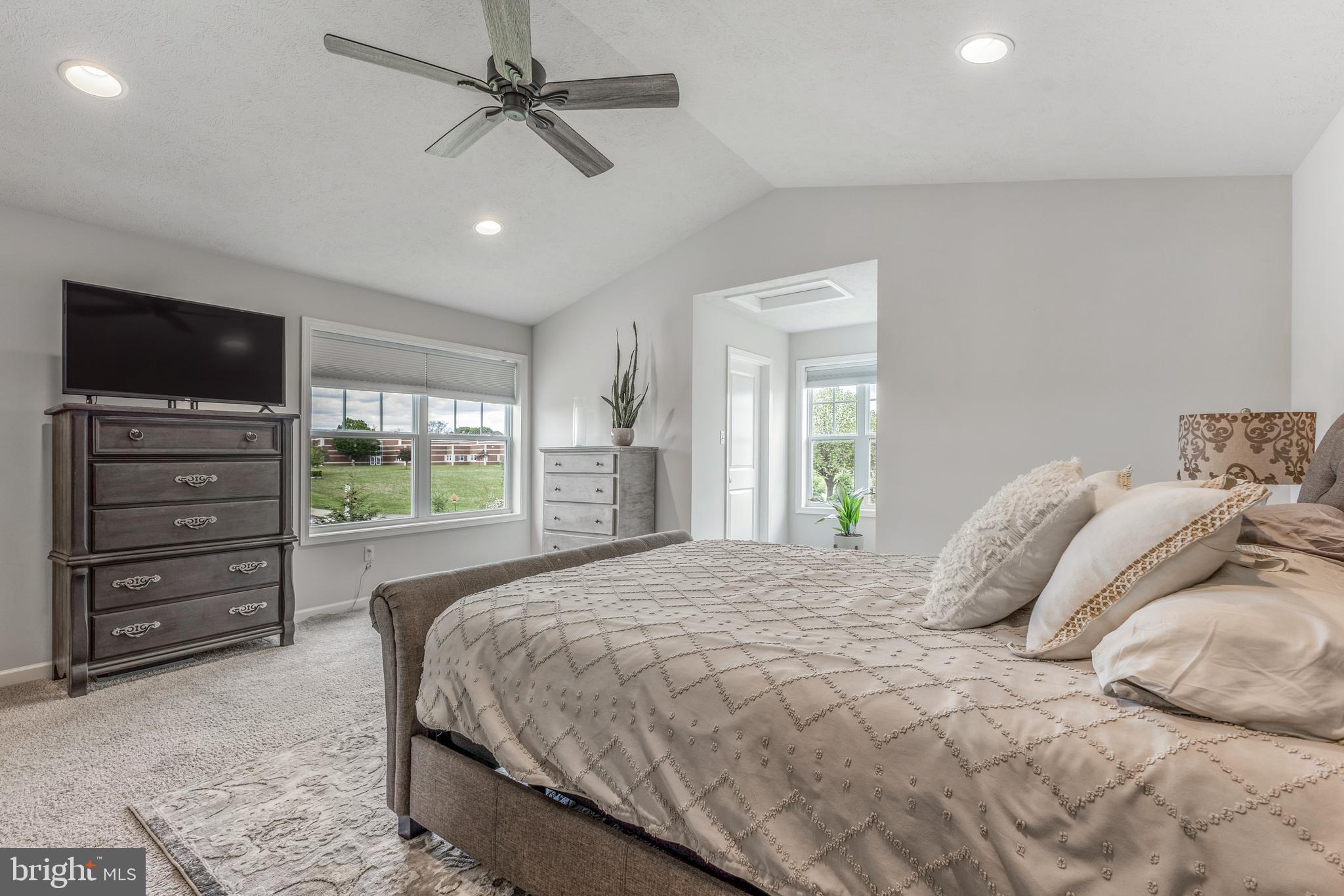 FIELDSTONE - Residential