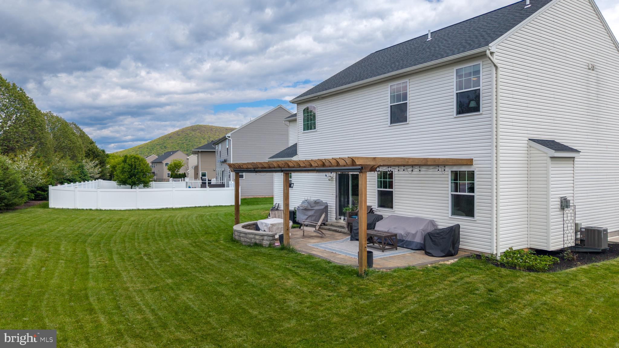 FIELDSTONE - Residential