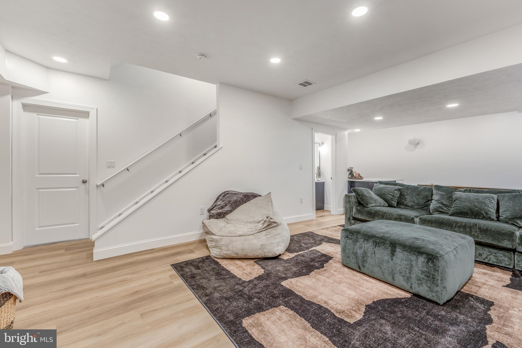 FIELDSTONE - Residential