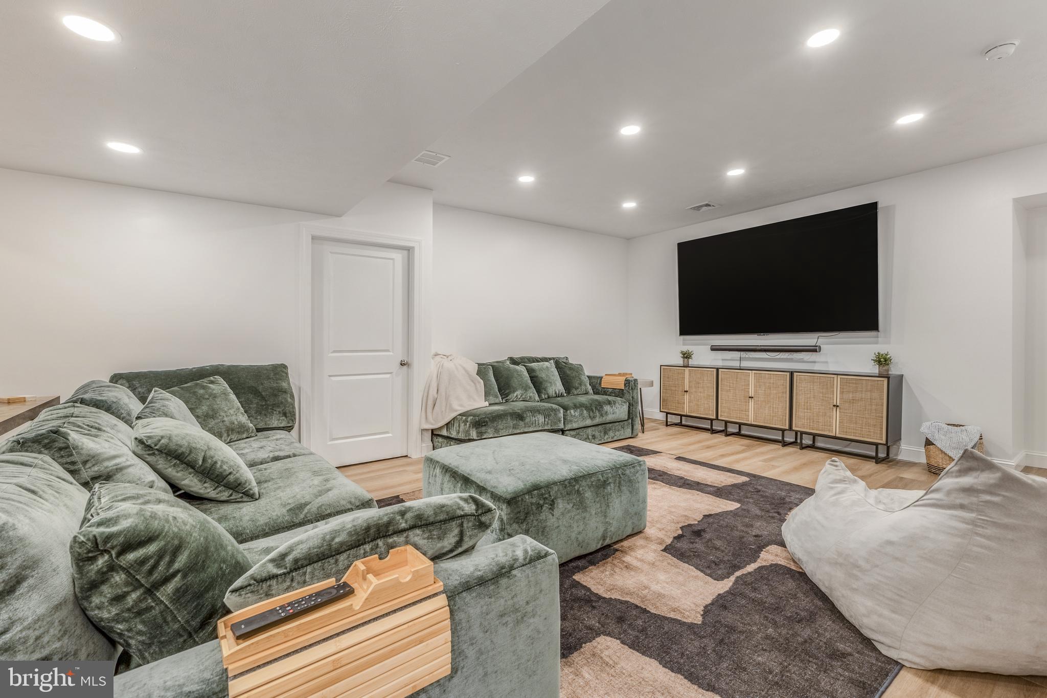 FIELDSTONE - Residential